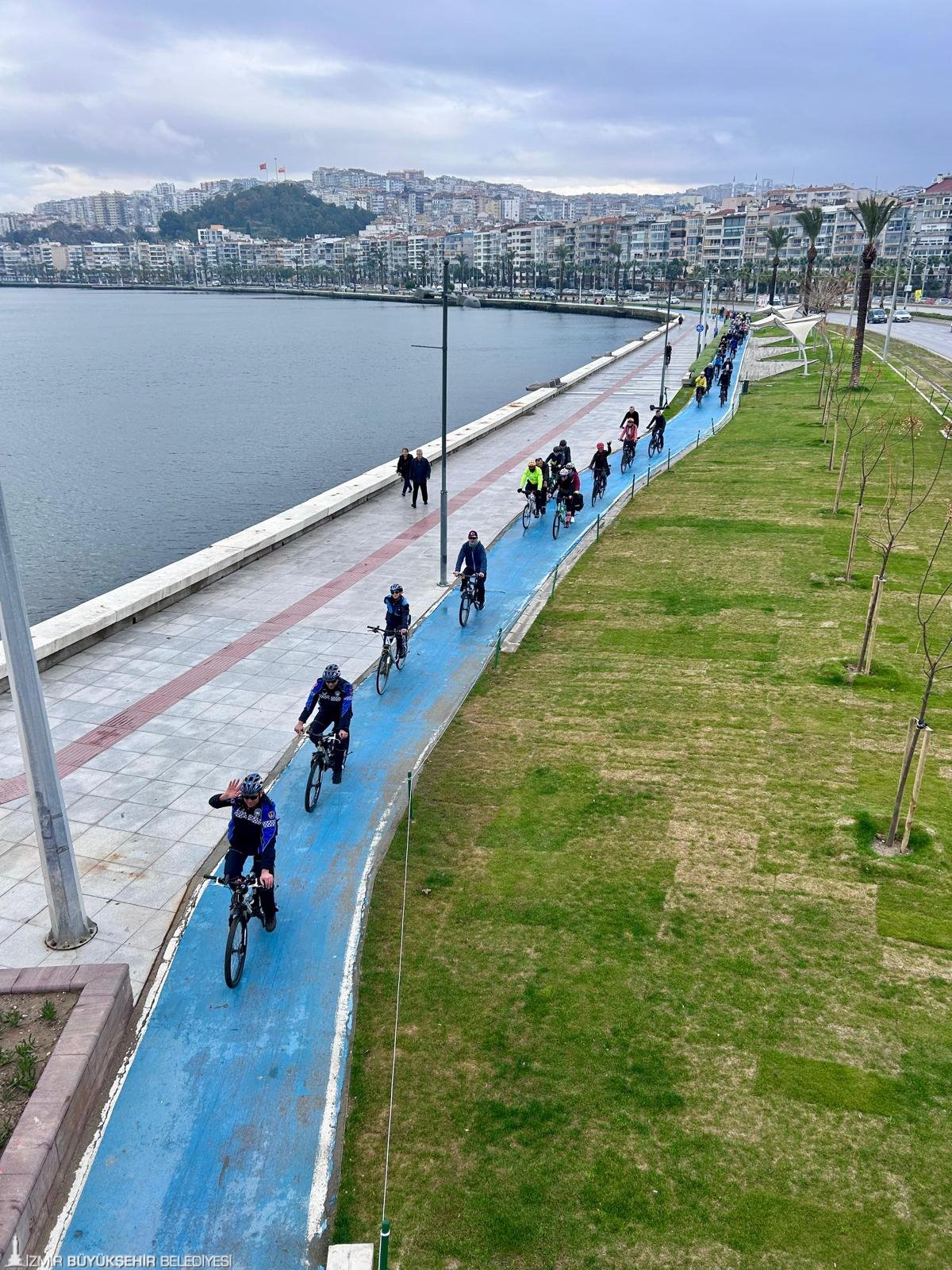 İzmir'de Görme Engelli Bireyler Için Bisiklet Turu Düzenlendi (2)