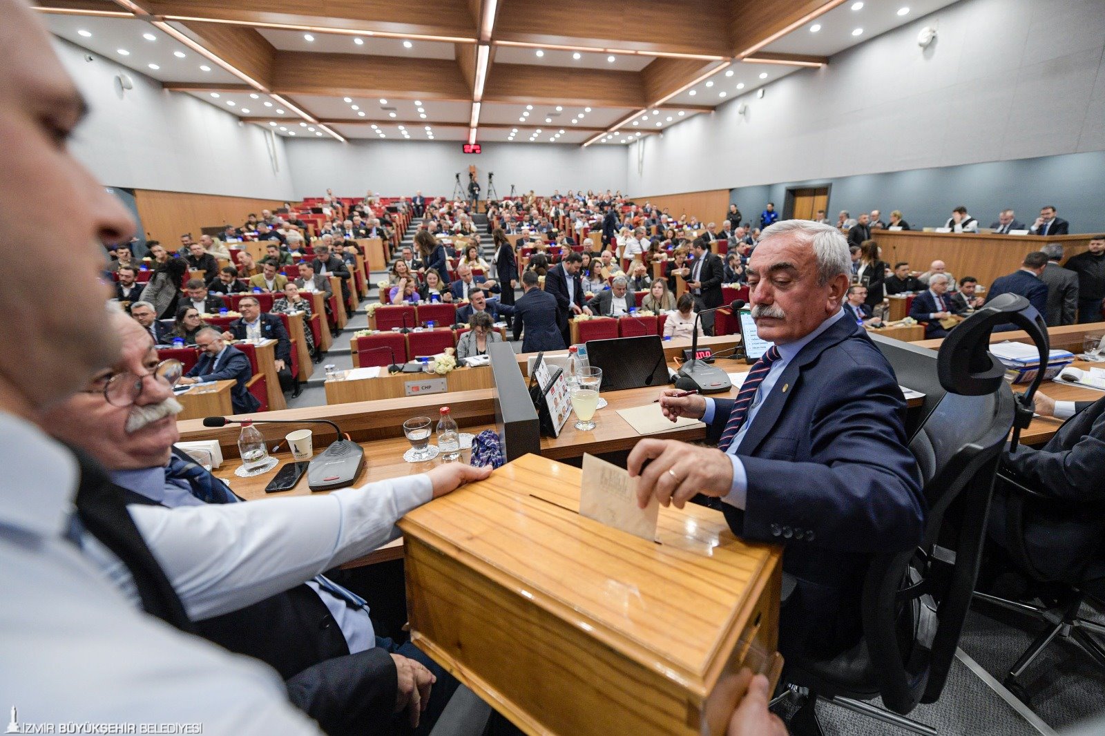 İzmir'de Kentsel Dönüşüm Hak Sahiplerine Kira Yardımı Önerisi!