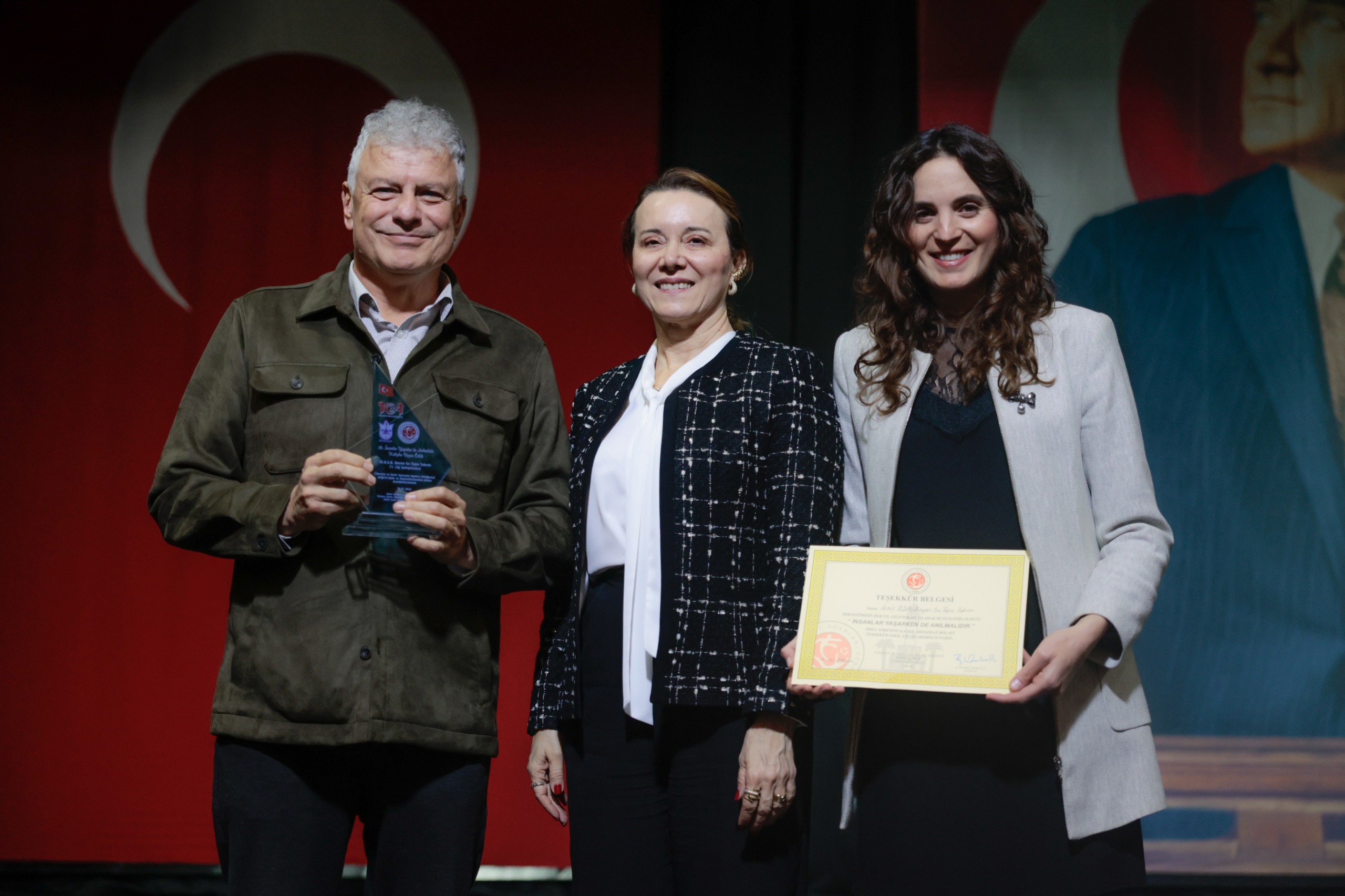 İzmir'de Spora Emek Veren Kişiler Ödüllendirildi (5)