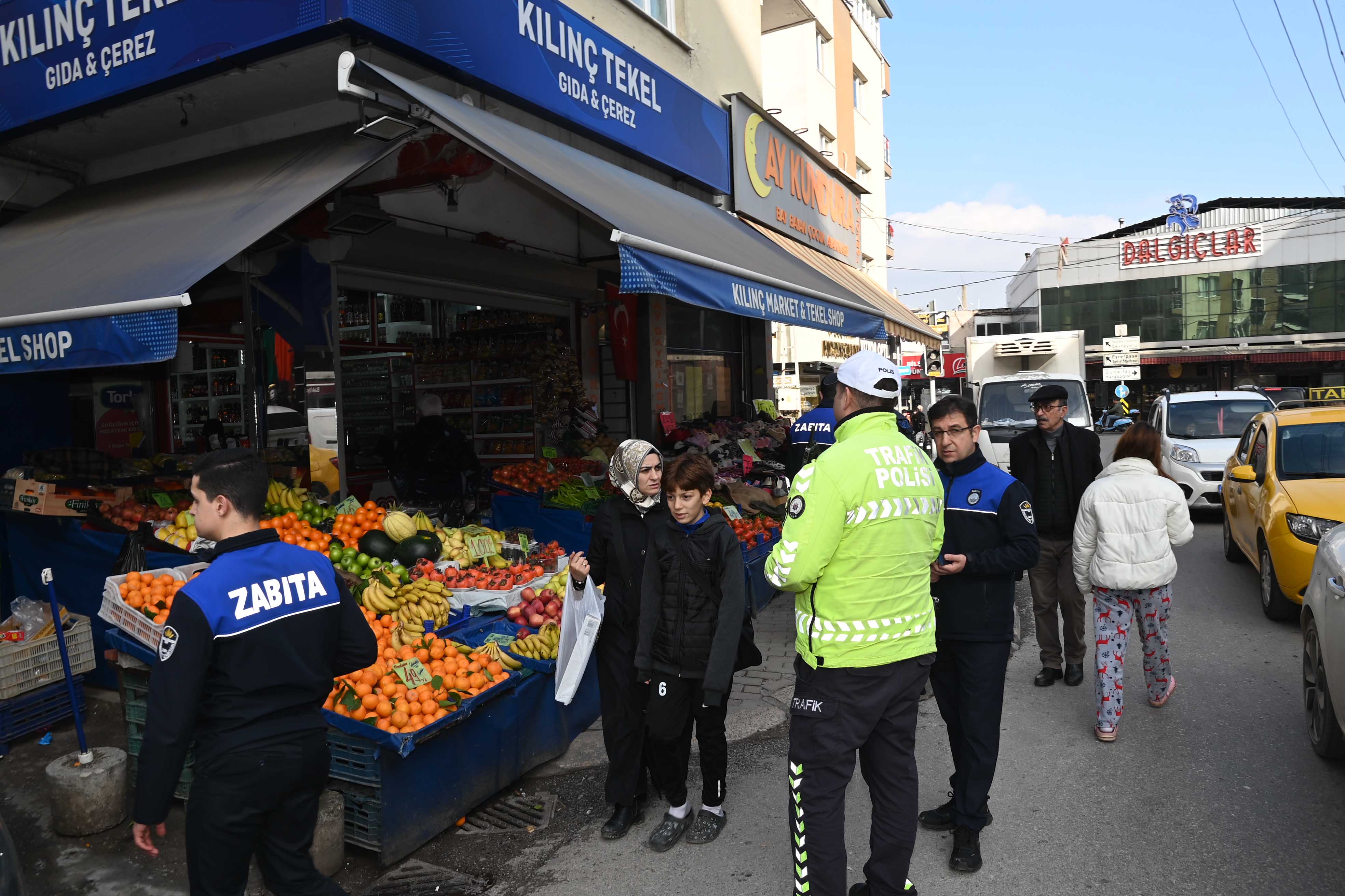 Karabağlar Belediyesi Yol Işgaliye 2