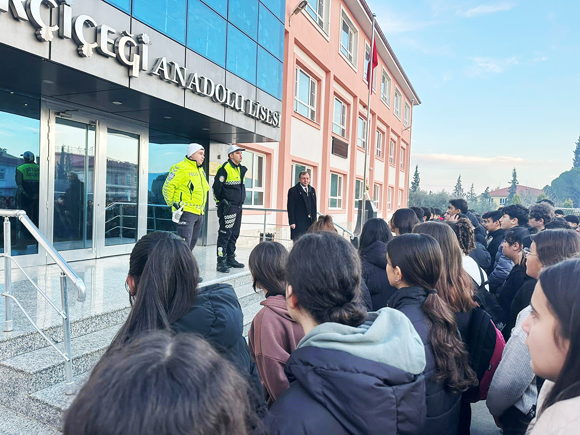 Karacasu’da Öğrencilere Trafik Güvenliği Eğitimi (2)