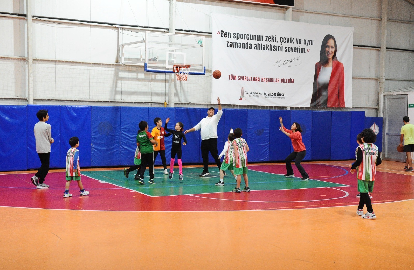 Karşıyaka'da Aileler Basketbol Şenliğinde Buluştu (2)