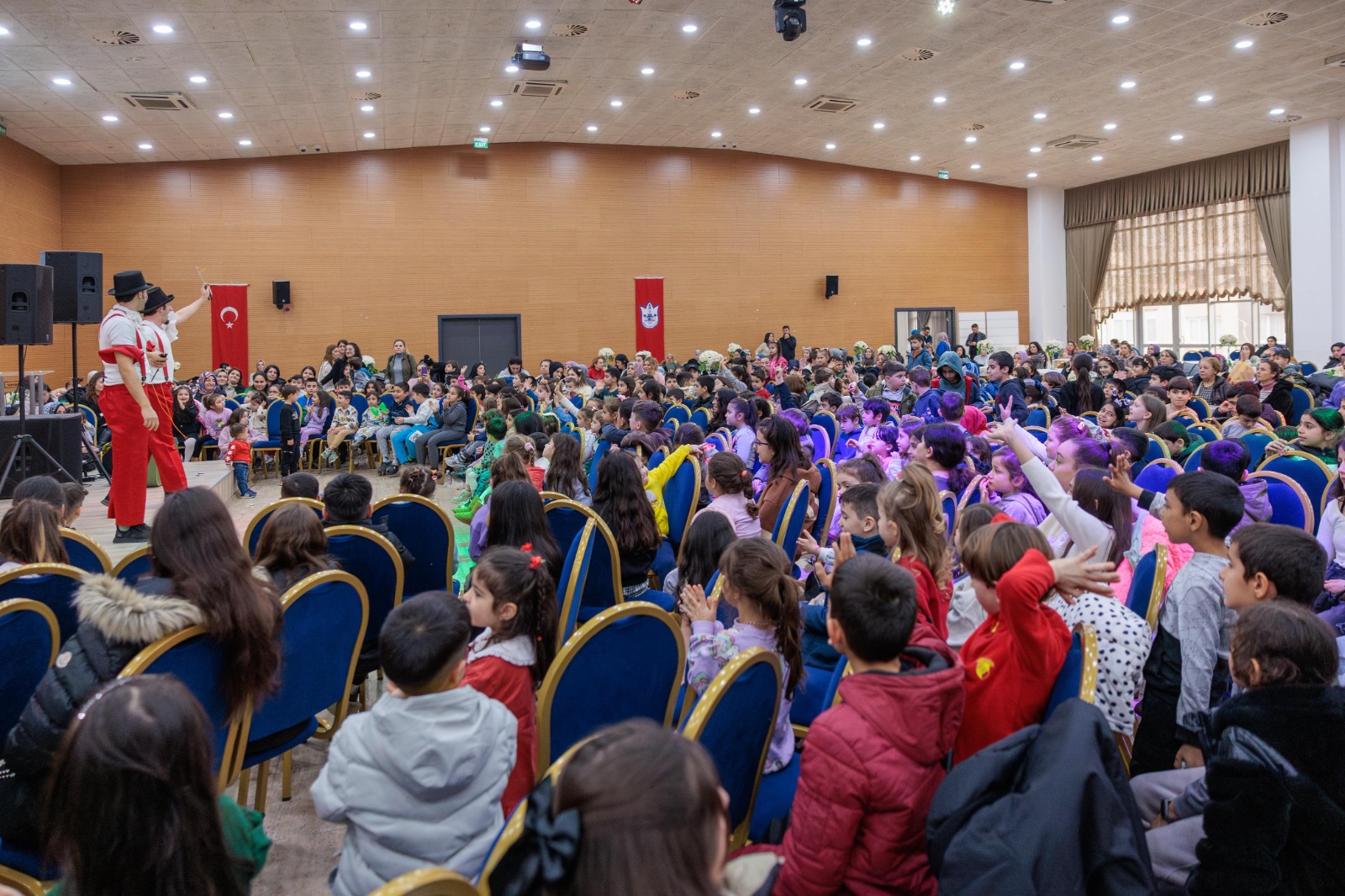 Konak Belediyesi Tatil Boyunca Çocuklara Eğlence Sunuyor (2)