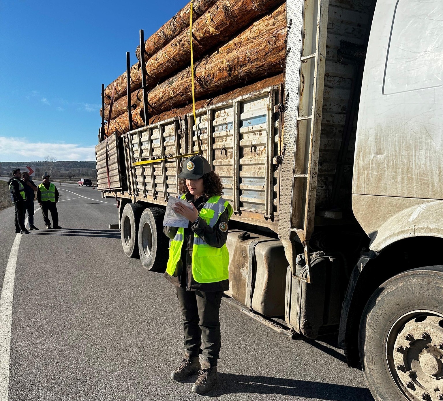 Kütahya’da Orman Emvali Yüklü Araçlara Mobil Kontrol (2)