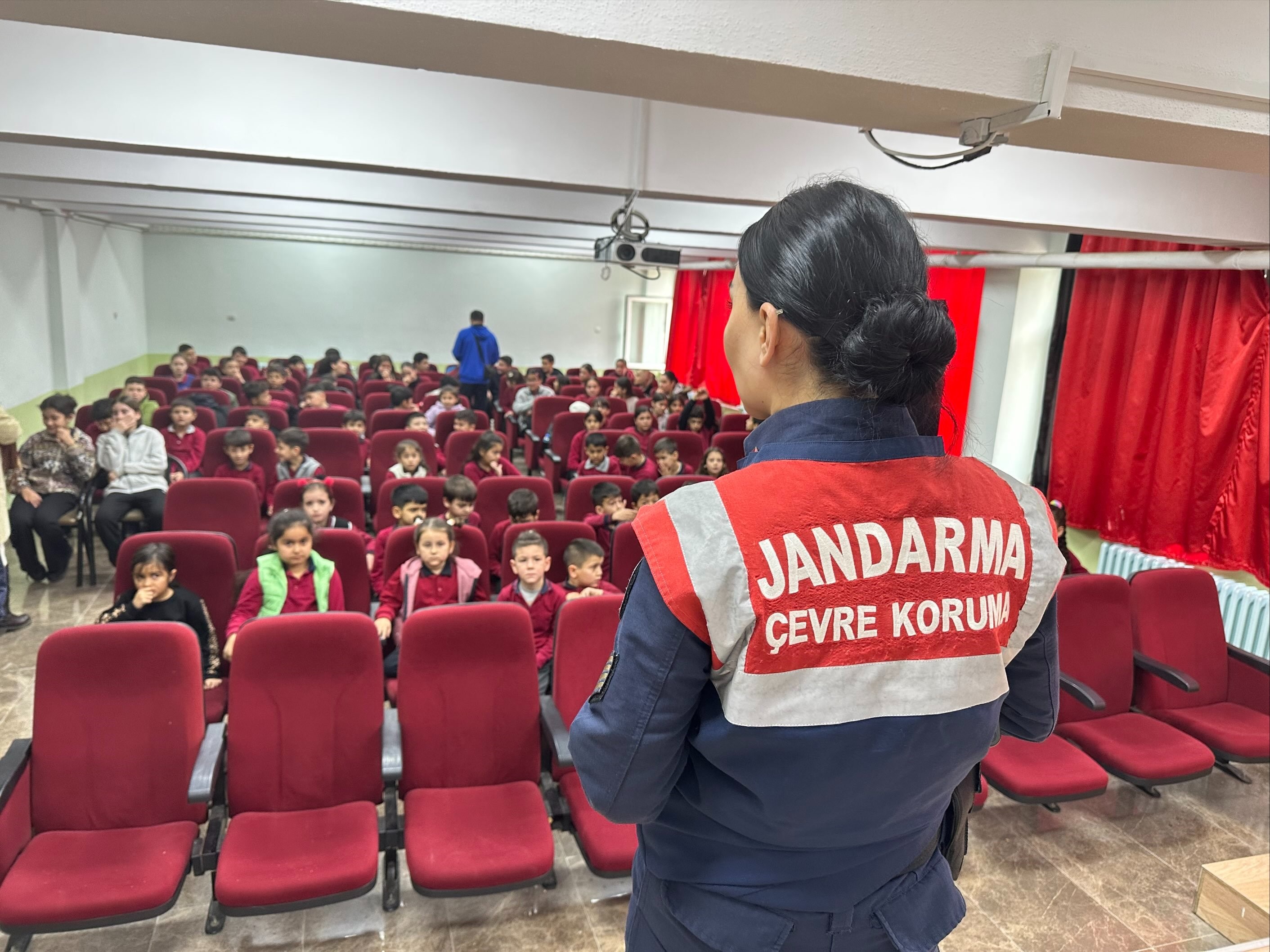 Kuyucak'ta Öğrencilere Doğa Ve Hayvan Sevgisi Aşılanıyor (4)