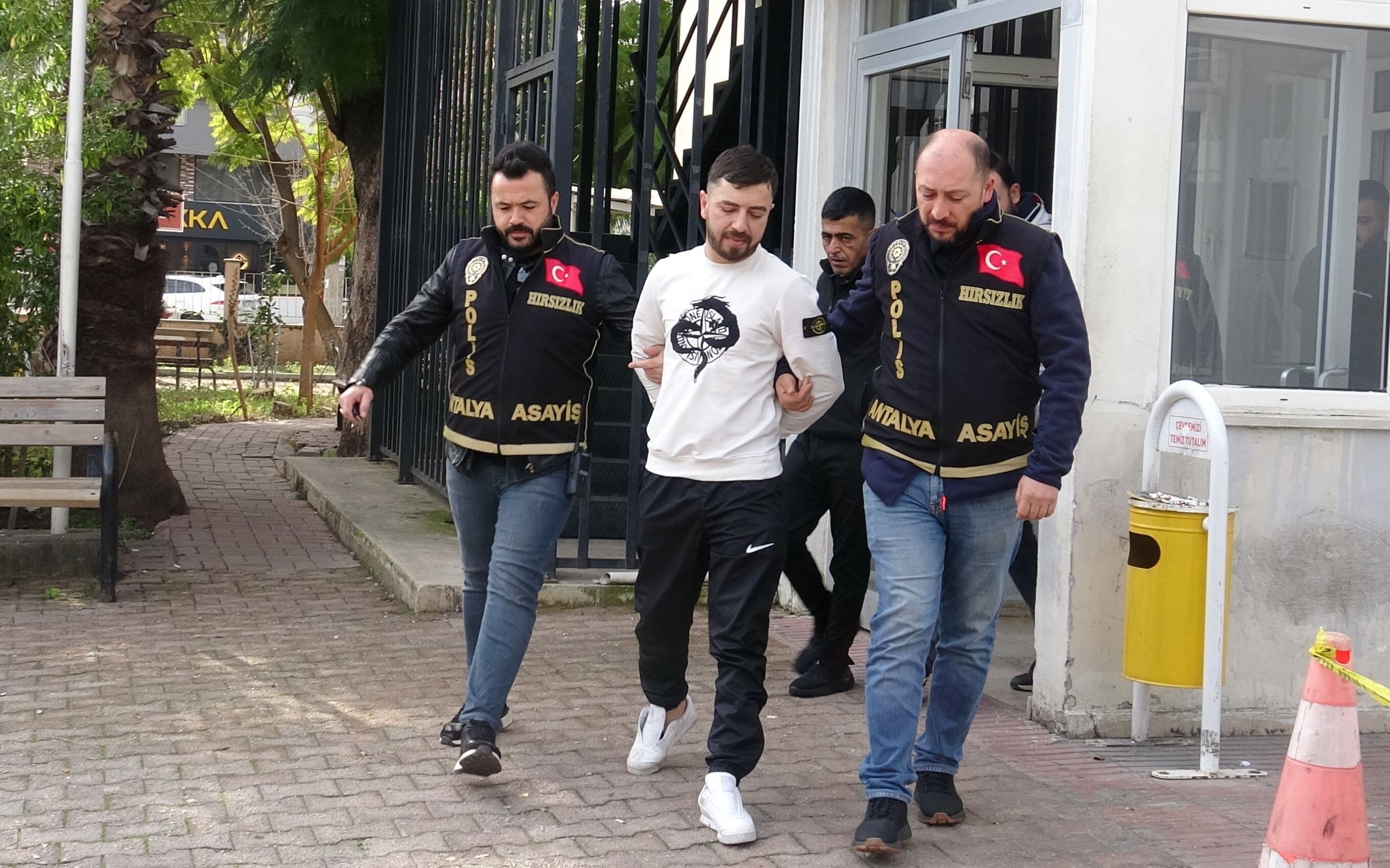 Maddi Hasarlı Kazada Kanlı Kavga 1 Ölü, 4 Zanlı Tutuklandı (1)