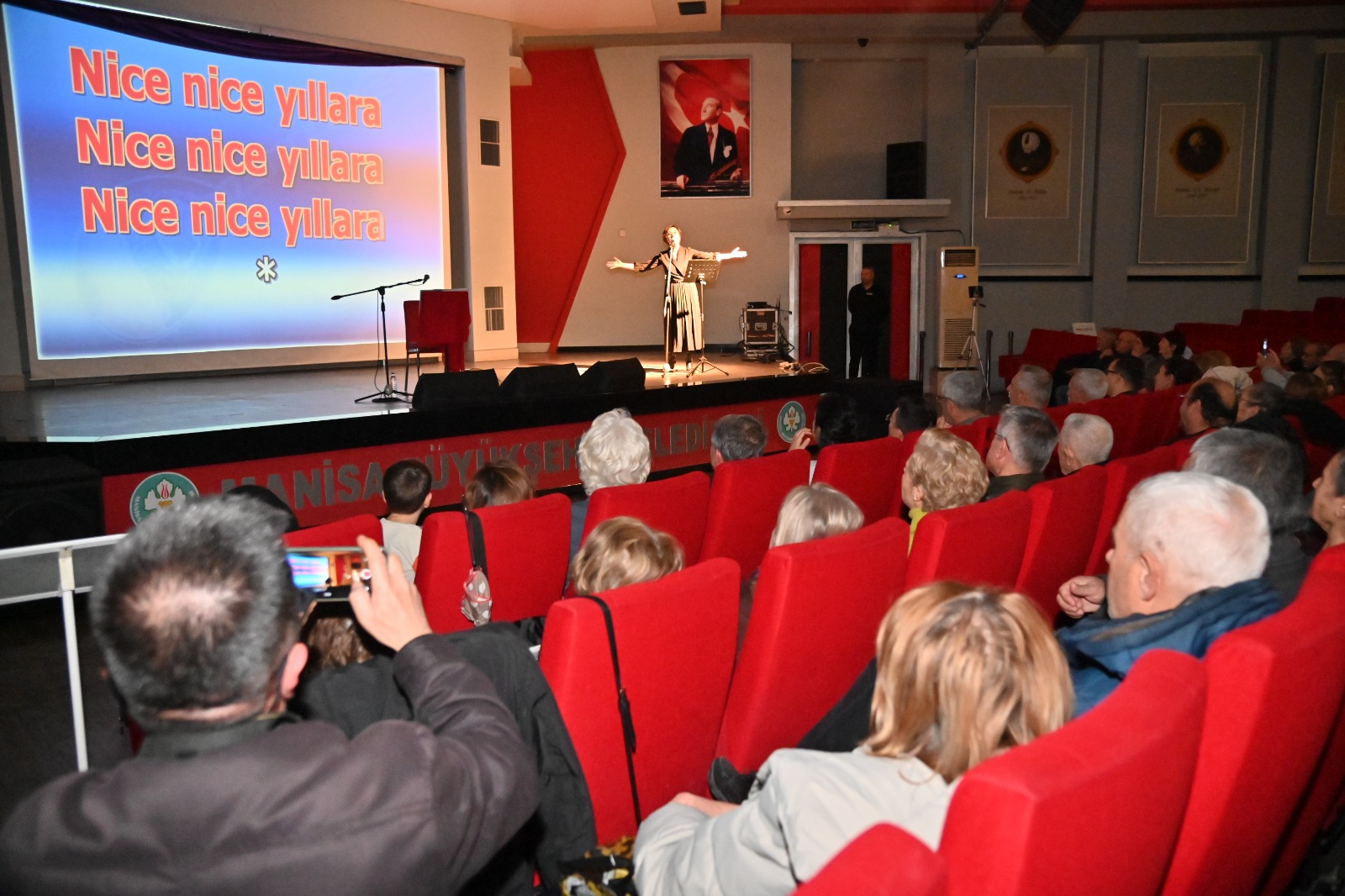 Nazım Hikmet’in Eserleri Manisa’da Müzikle Hayat Buldu