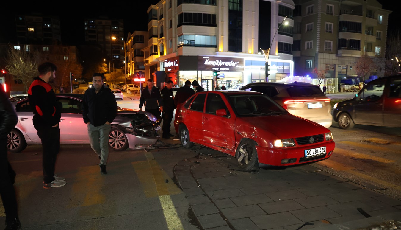 Nevşehir'de Kırmızı Işık Ihlali 2 Yaralıyla Sonuçlandı