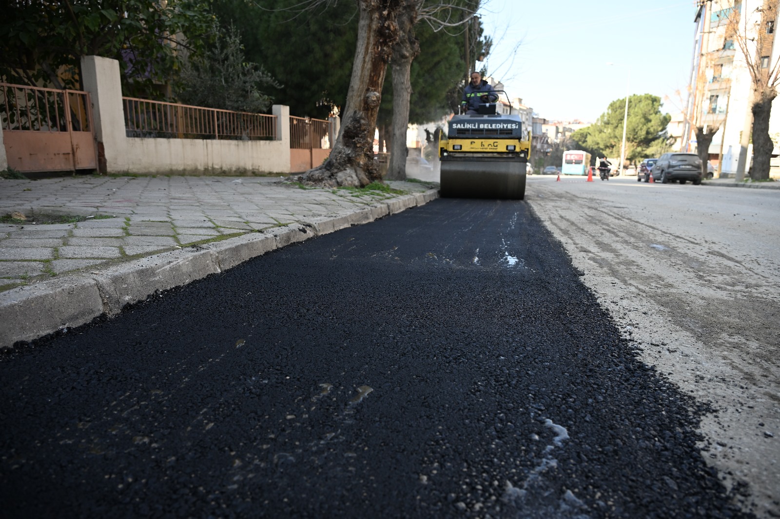 Salihli Mahallelerinde Asfaltlama Çalışmaları Başladı (4)