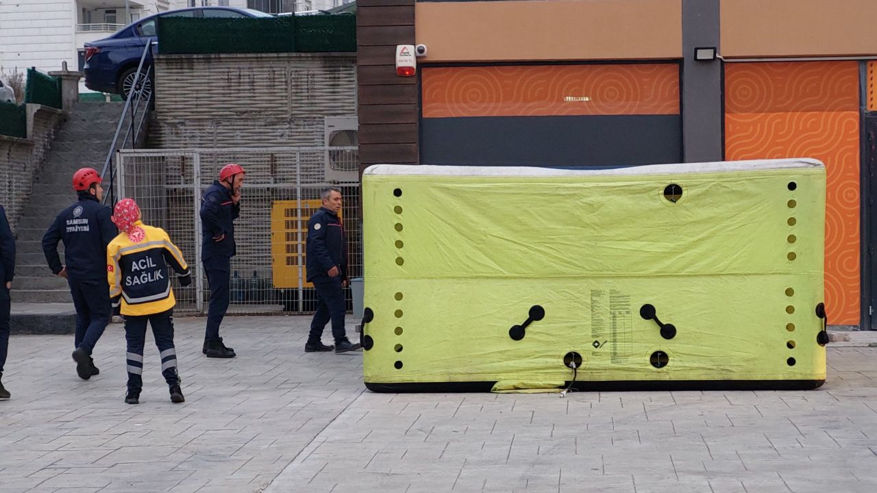 Samsun’da Kadın Avukat Hayatına Son Vermek Istedi! 1