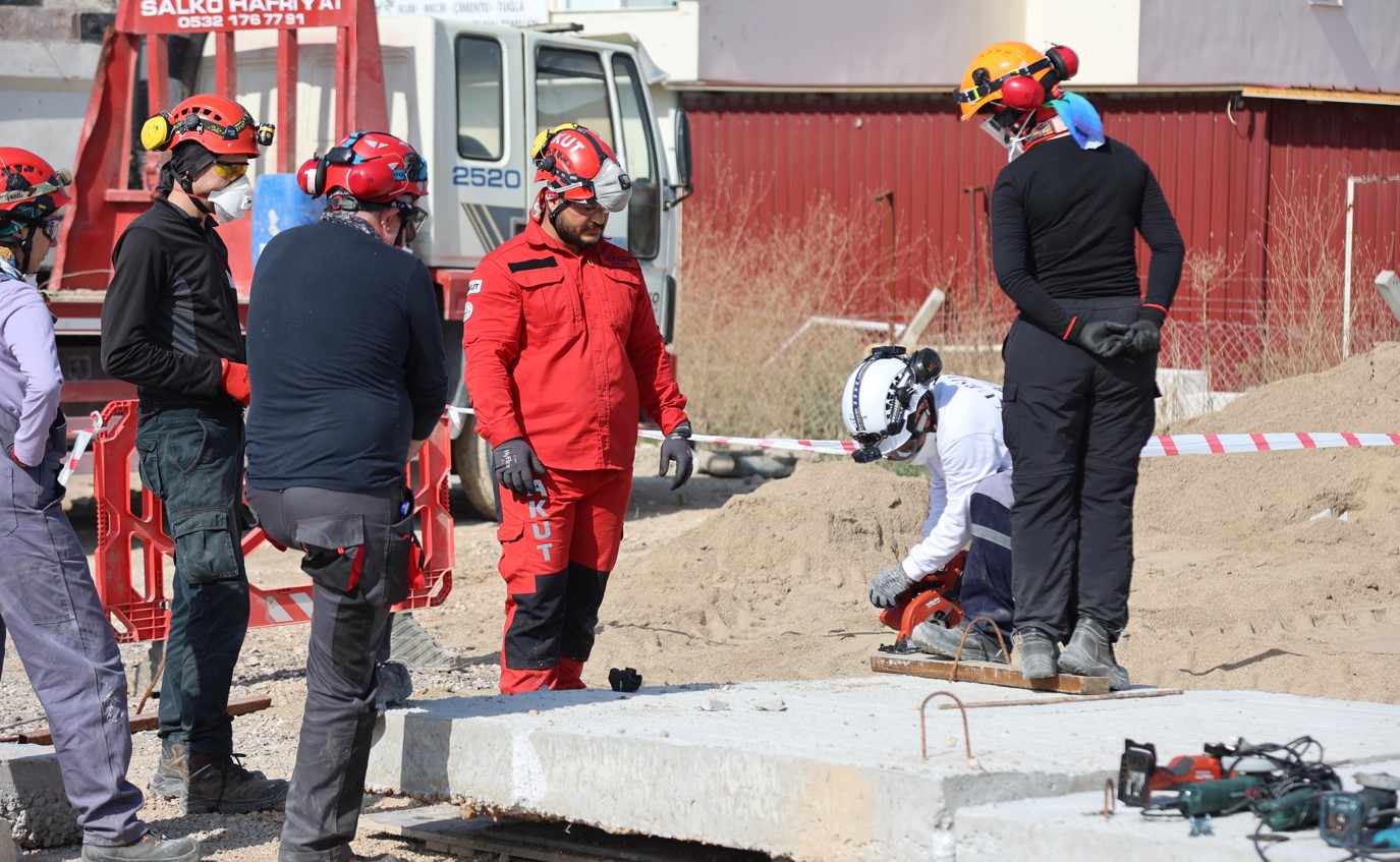 Urla Belediyesi Ve Akut’tan Afetlere Karşı Güçlü Iş Birliği01