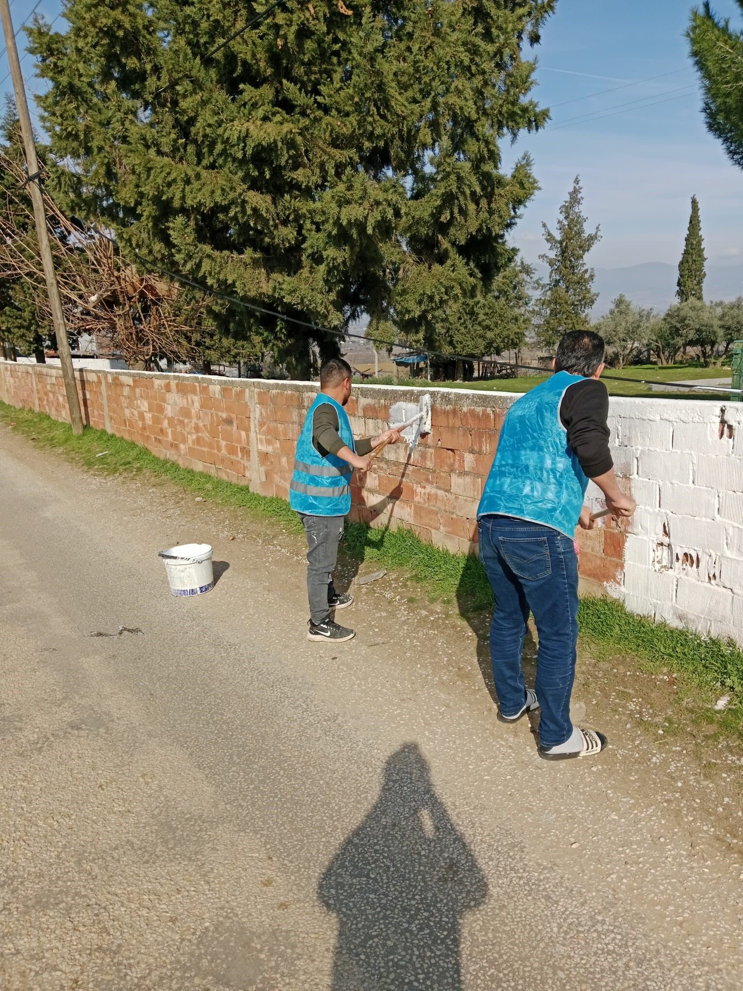 Alaşehir'de Denetimli Serbestlik Yükümlüleri Güzle İlkokulu'nu Yeniledi (6)