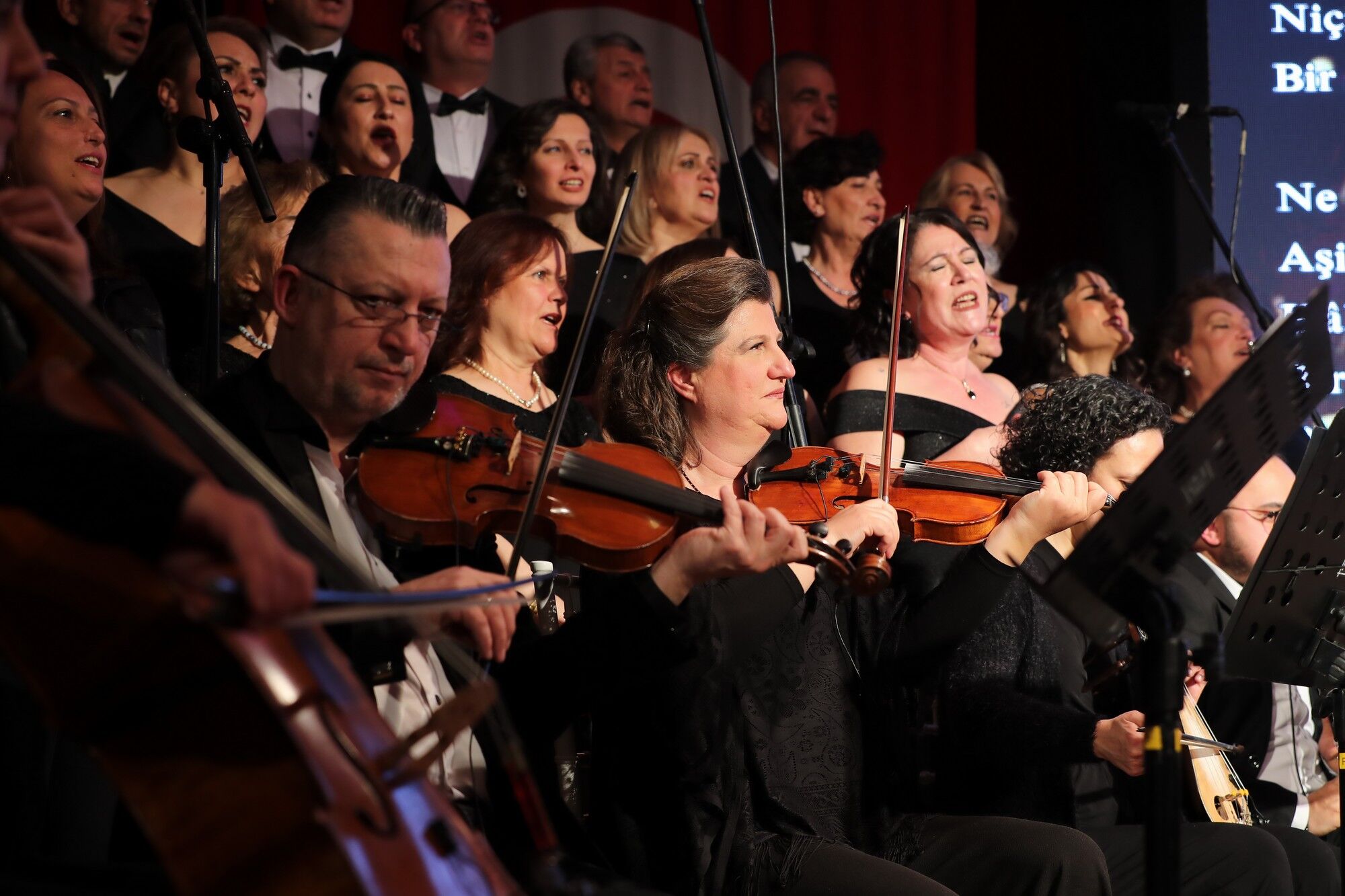 Aliağa Belediyesi Sanatevi'nden Müzikseverlere Nostaljik Bir Gece (4)