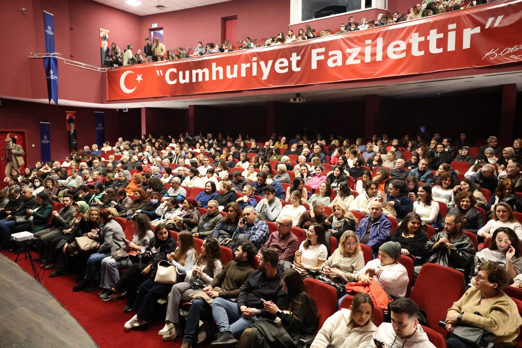 Aydın'da 'Kadın Oyunları Festivali' Sanatseverlerle Buluştu! (3)
