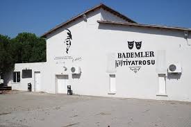 Bademler Köy Tiyatrosu