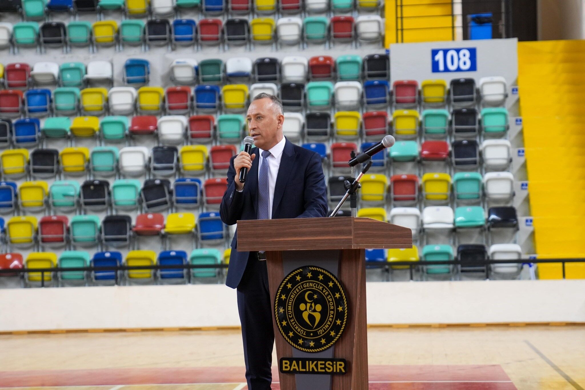 Balıkesir'de Okullar Arası Futsal Müsabakası Heyecanı Başladı (4)