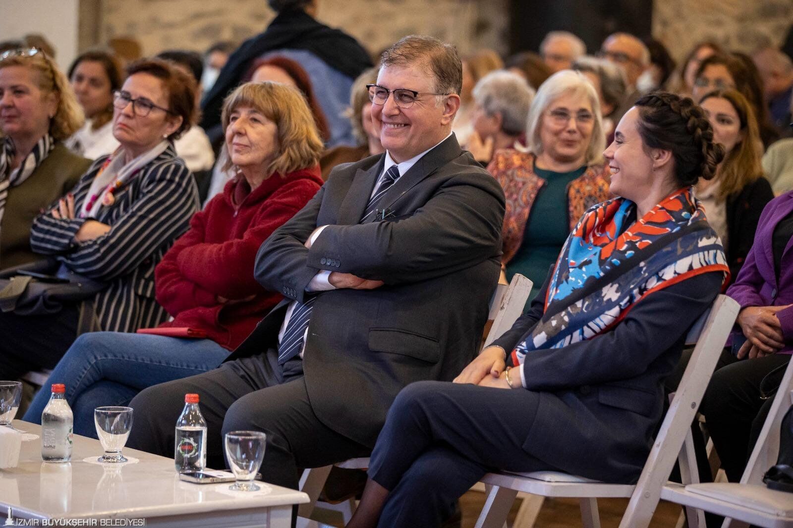 Başkan Cemil Tugay Bir Şehir Kadınlarıyla Yükselir, Kadınlarıyla Güçlenir (3)