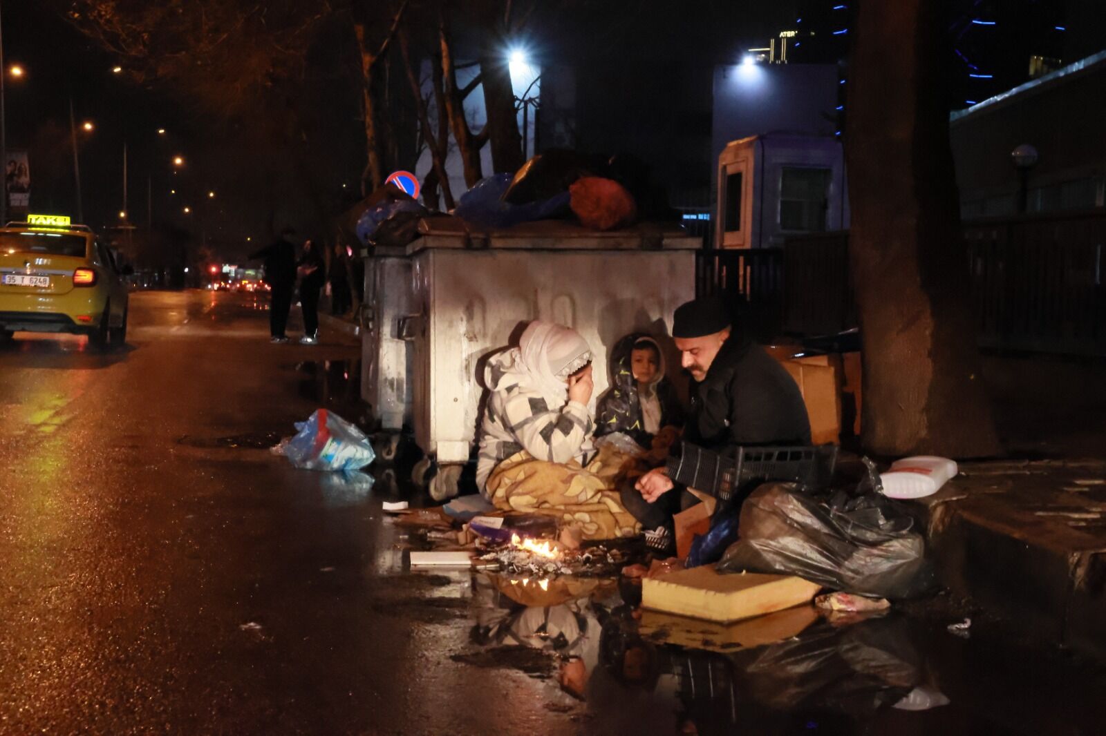 Belediyelerin Şefkatli Eli Güllüoğlu Ailesine Uzandı (2)