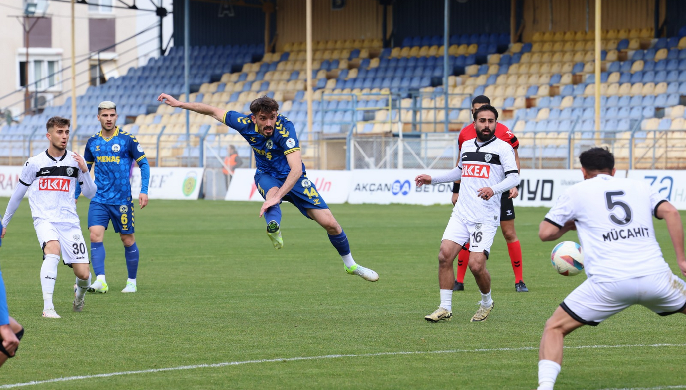 Bol Gollü Ege Derbisinde Kazanan Menemen Fk 5 3 3