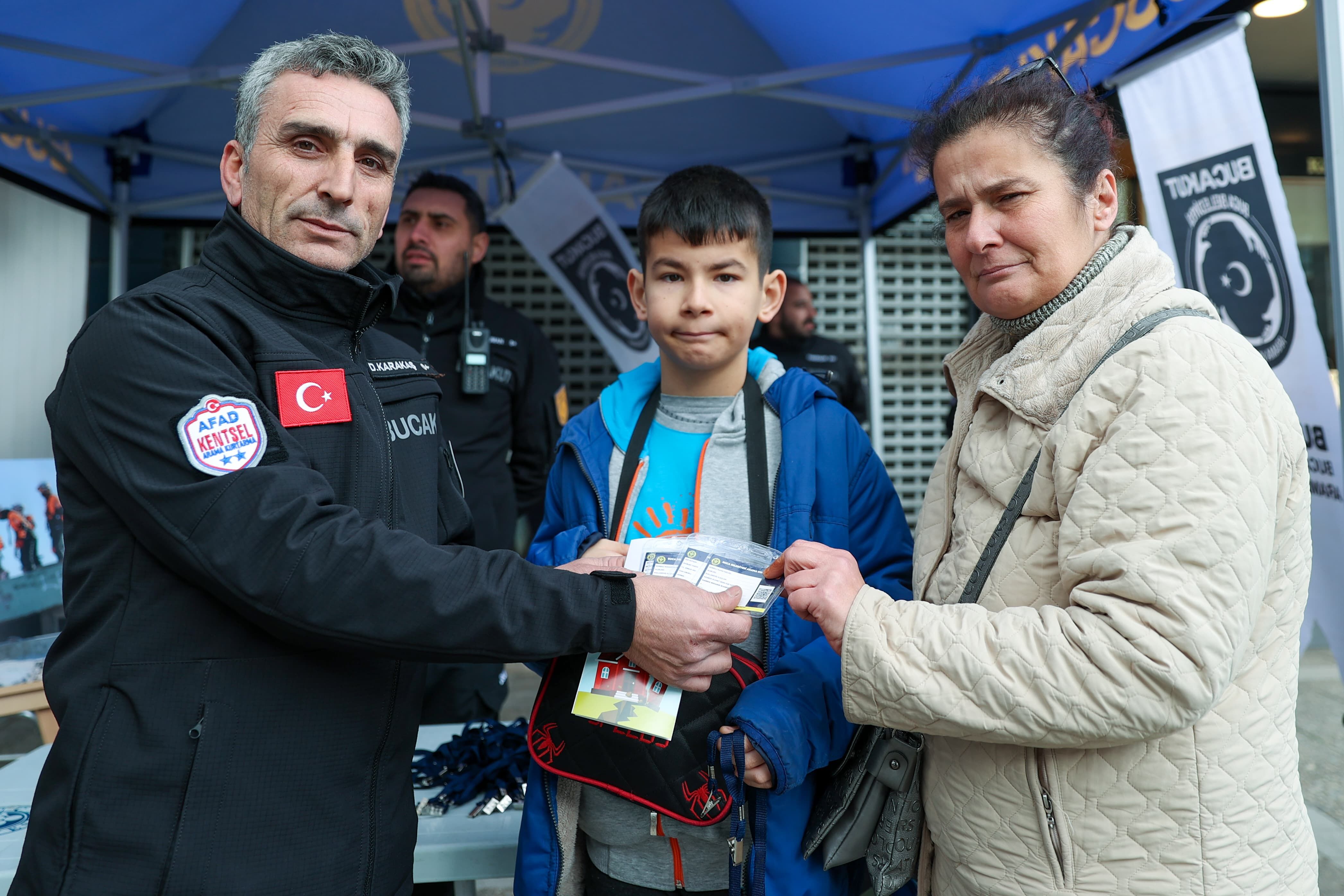Buca'da 6 Şubat Depremi Unutulmadı! (1)