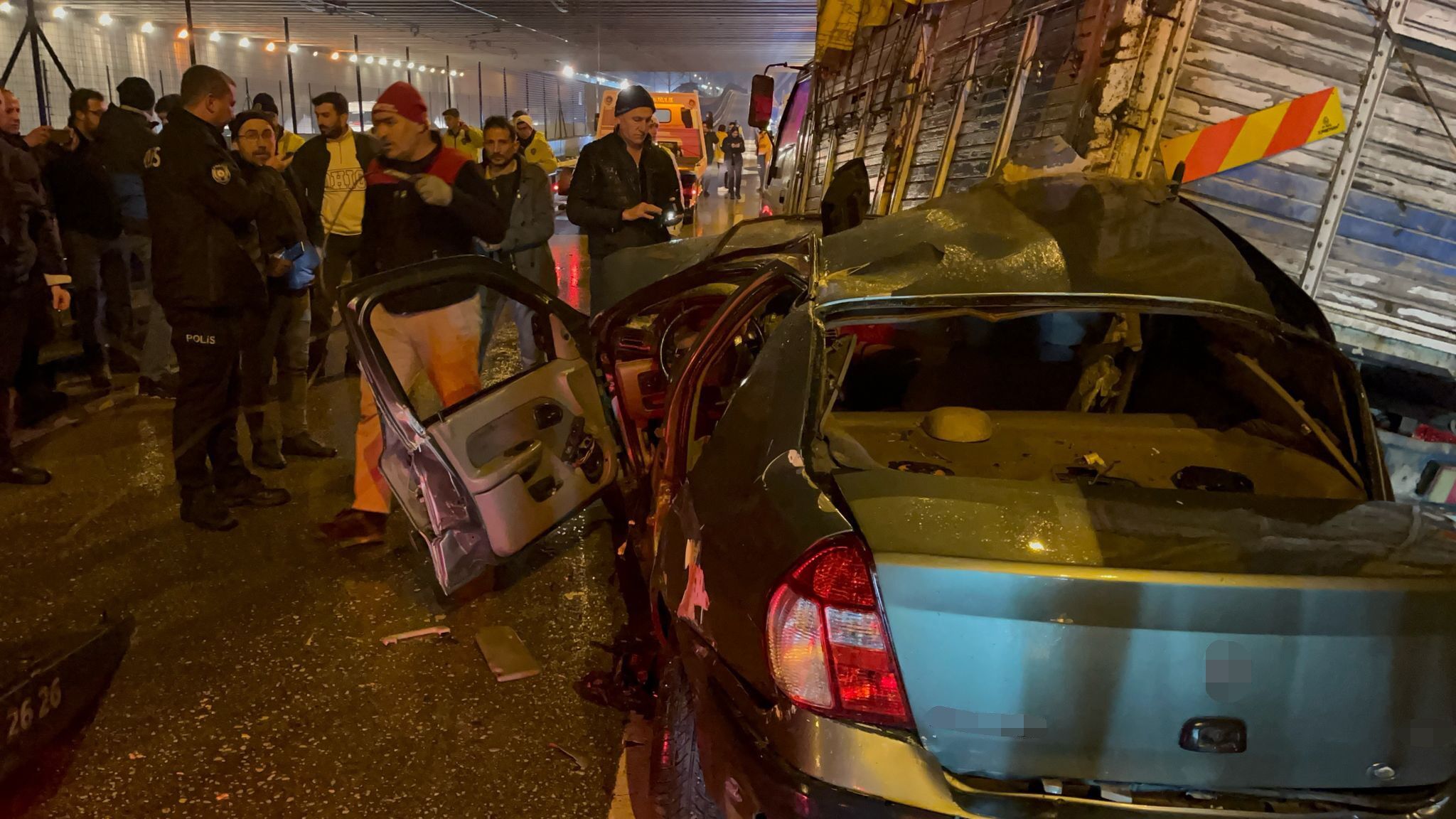 Bursa'da Zincirleme Kaza 1 Ölü, 4 Yaralı (2)