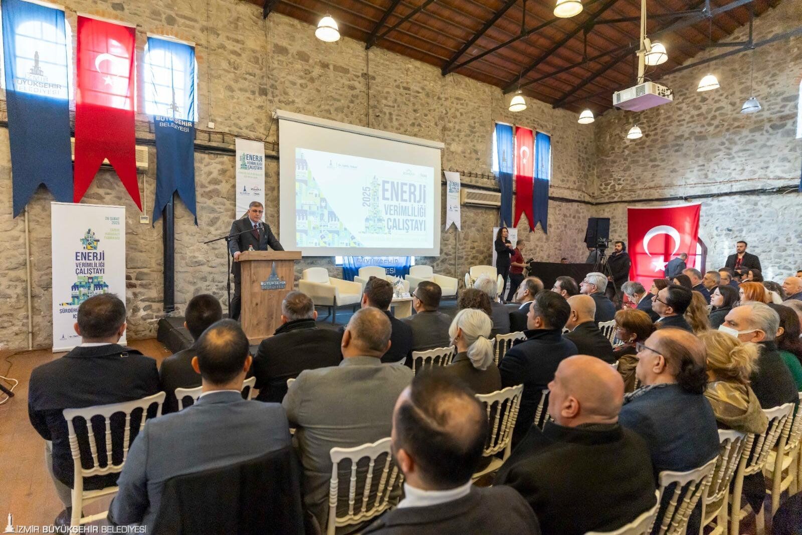 Cemil Tugay Karbon Emisyon Artışıyla Dünya Hızla Bozuluyor (1)