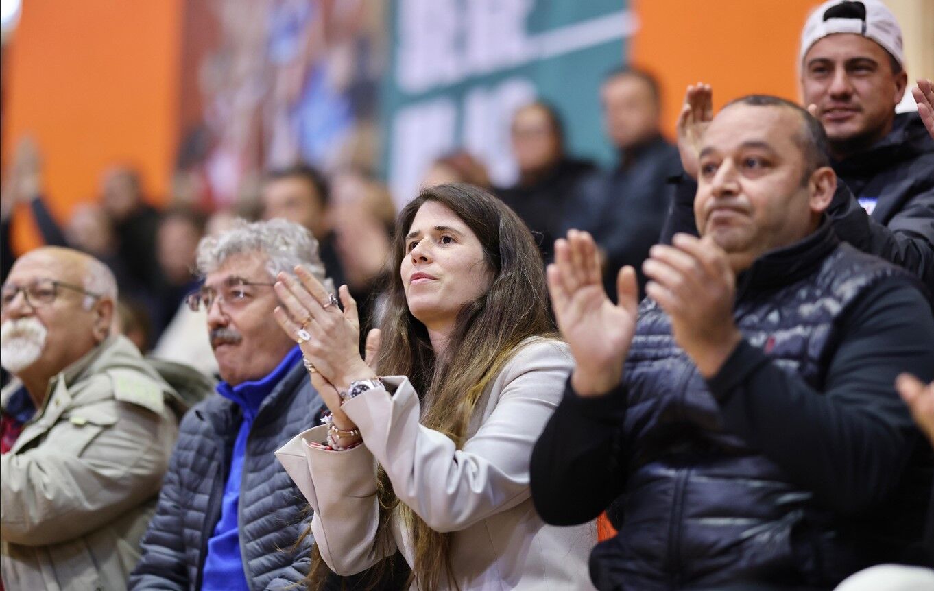 Çeşme’de Ilk Voleybol Ligi Heyecanı! 01
