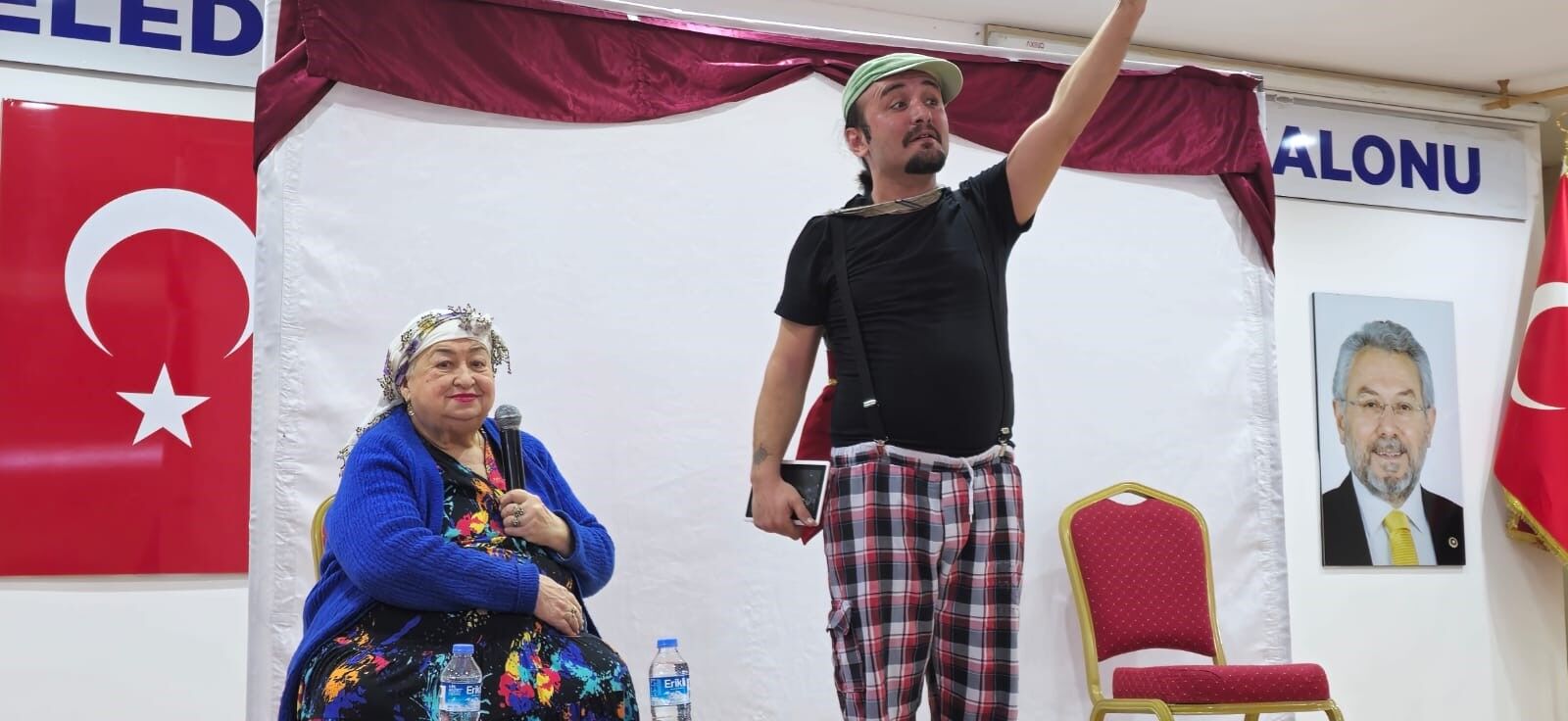Denizli'de ‘Arkadaşım Ben Geldim’ Oyunu Beğeni Topladı1