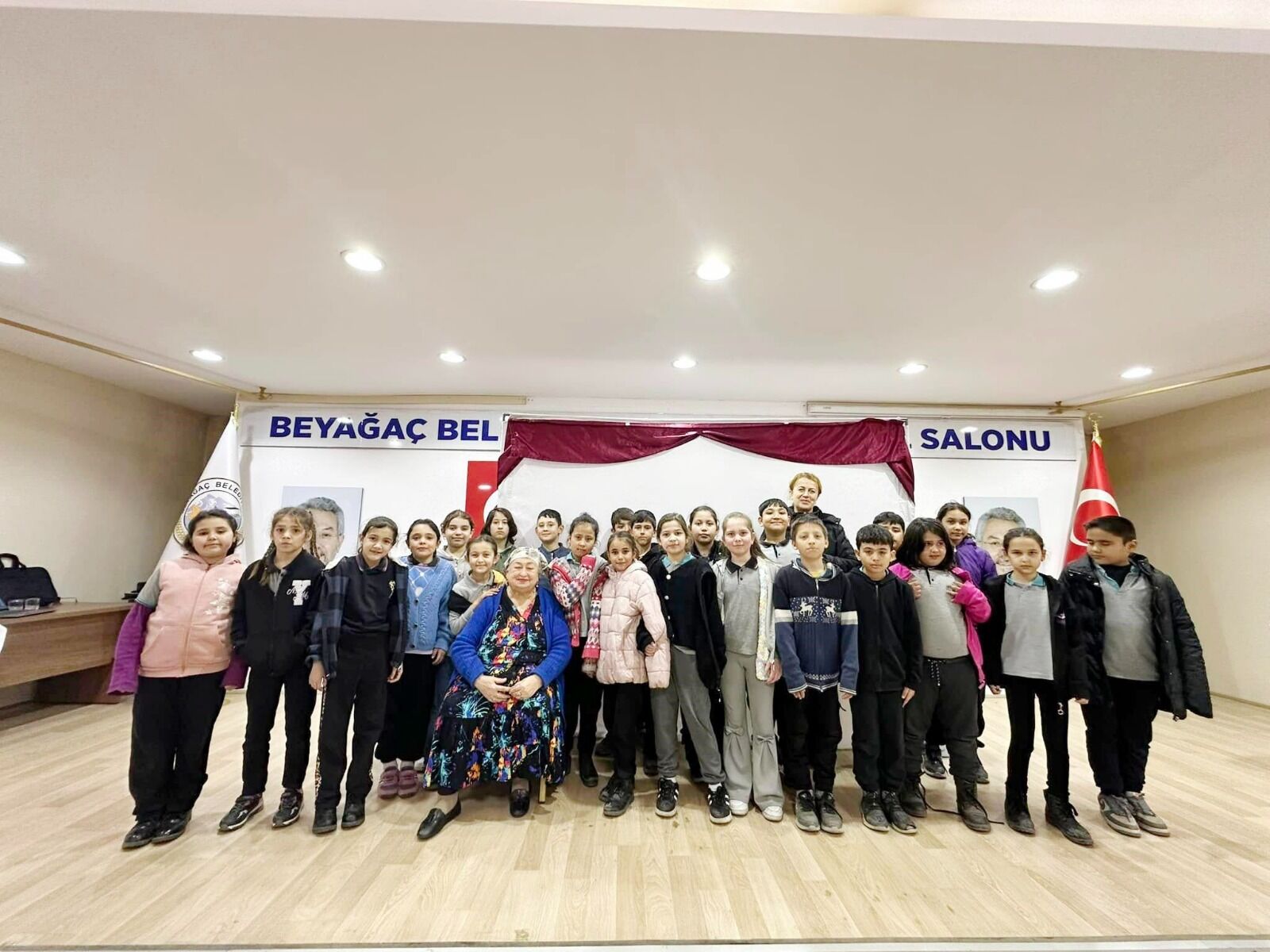 Denizli'de ‘Arkadaşım Ben Geldim’ Oyunu Beğeni Topladı2