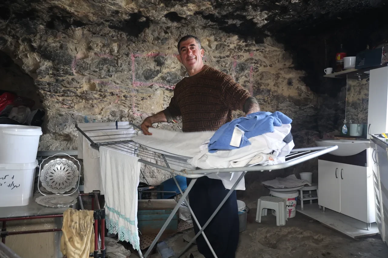 Depremzede Ali Bozoğlan Mağarada Huzuru Buldu3