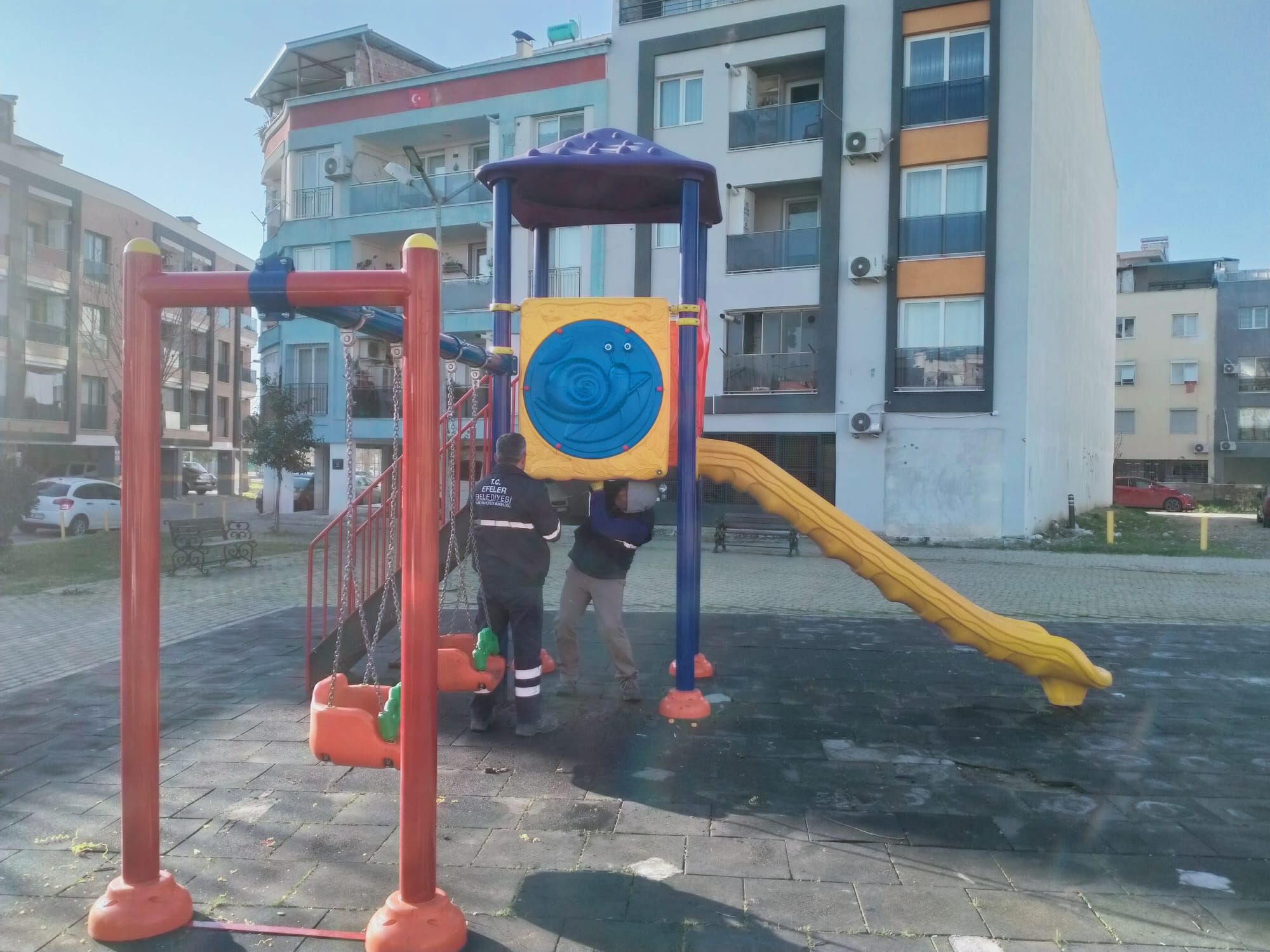 Efeler Belediyesi Yanan Parkı Onardı (4)