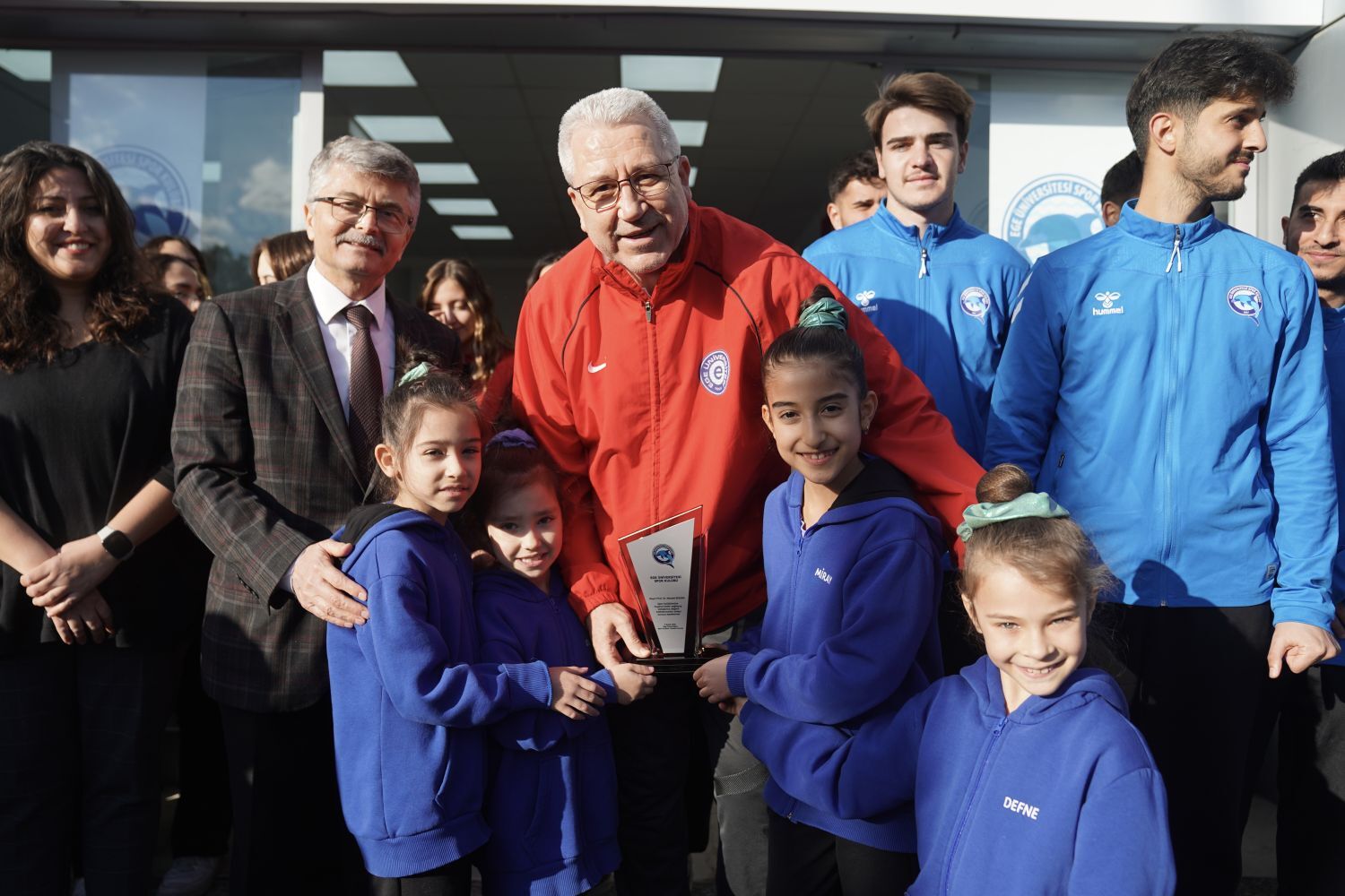 ++++Ege Üniversitesi Spor Kulübüne Yeni Merkez Tahsis Edildi (4)