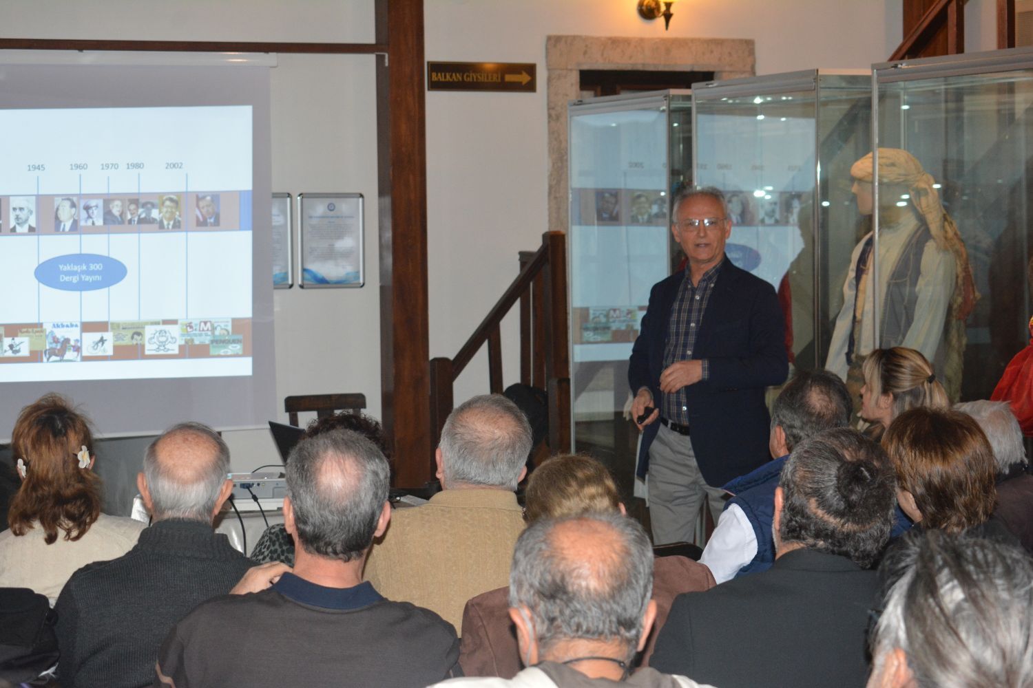 Ege Üniversitesi'nde Mizah Dergisi Koleksiyonculuğu Söyleşisi (2)