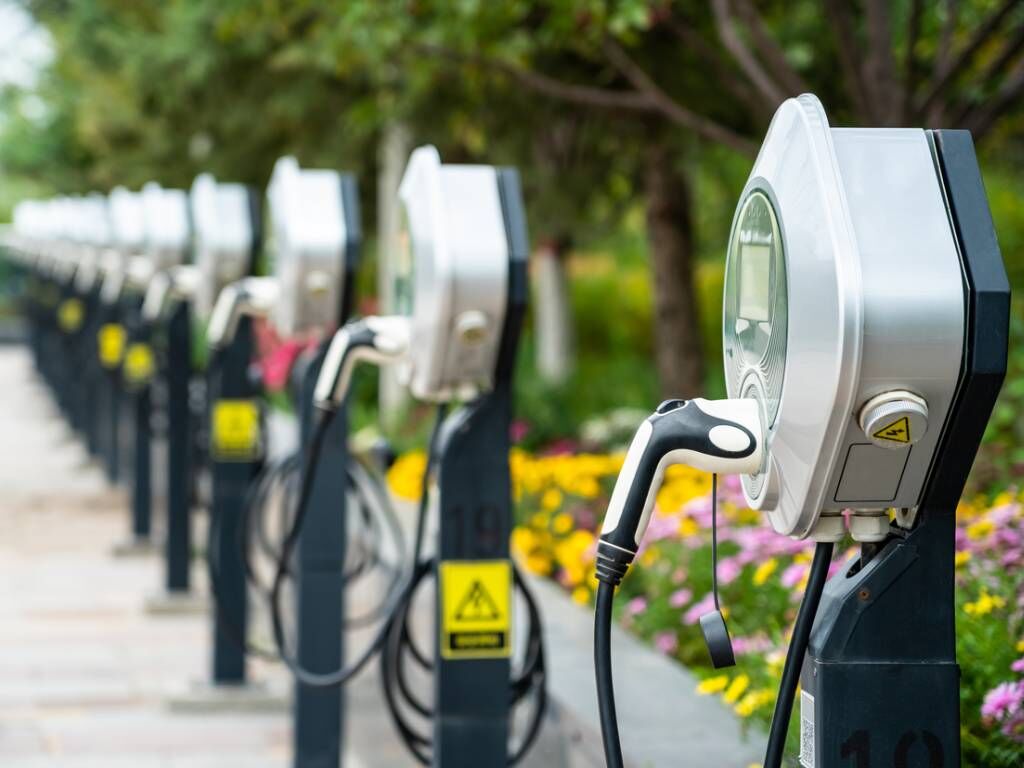 Elektrikli Araç Şarj Istasyonu-1
