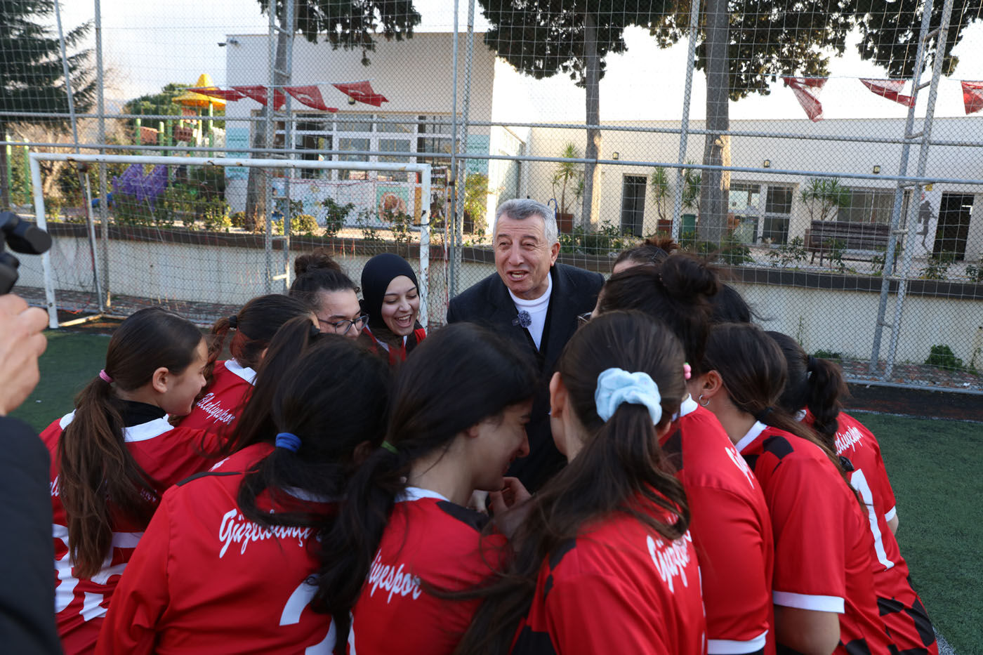 Güzelbahçe Kadın Futbolu Yeni Sezona Iddialı Başladı (3)