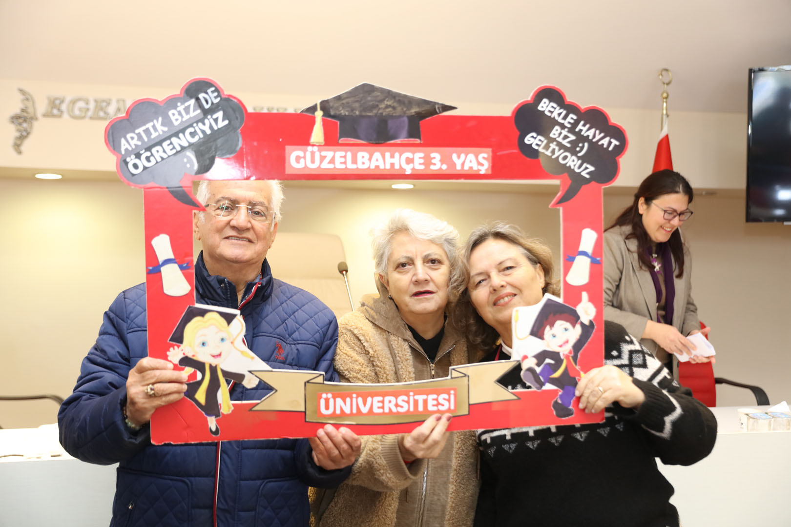 Güzelbahçe’de Üçüncü Yaş Üniversitesi Eğitime Başladı (2)