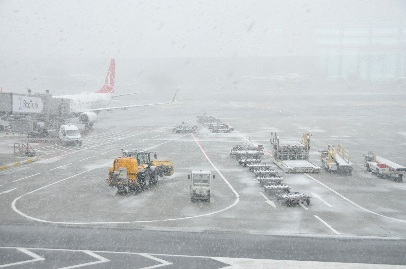 İstanbul Havalimanı’nda Uçuşlar Iptal Edildi (2)