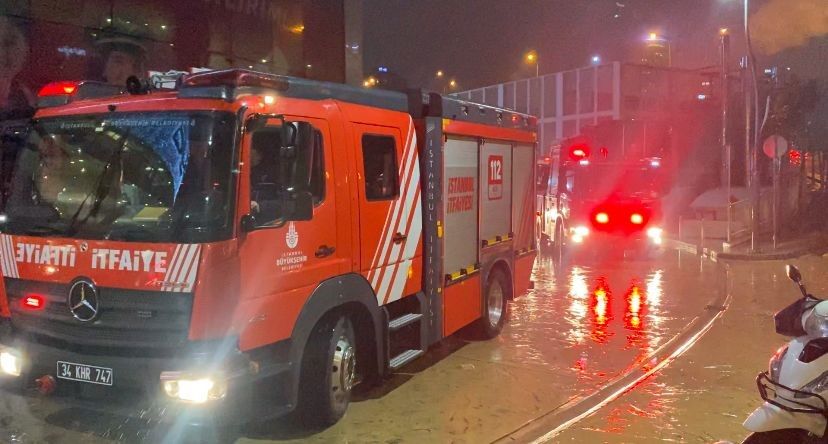 İstanbul'da Akasya Avm'de Yangın! (1)-1
