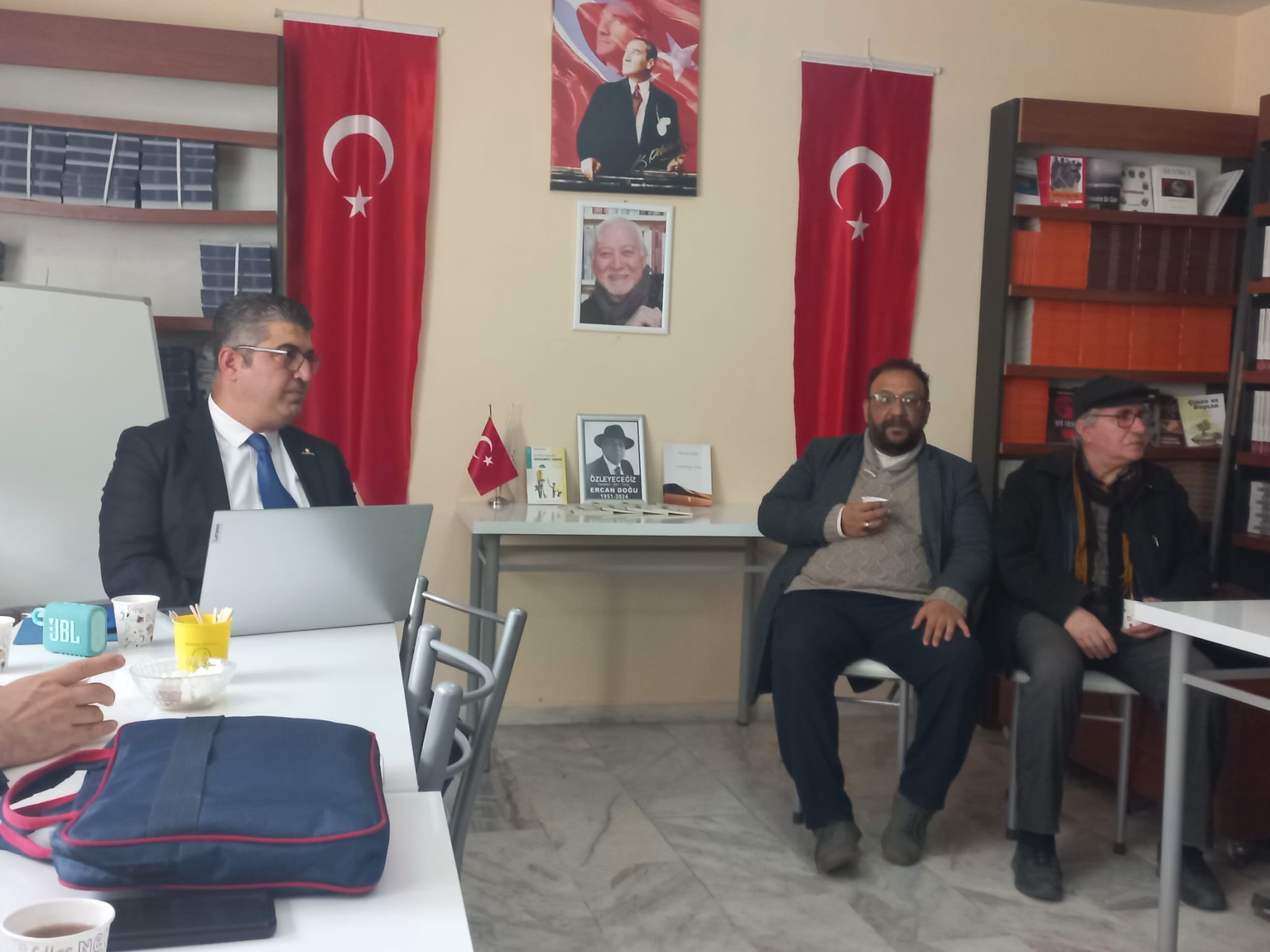 İzmir Yazarlar Kooperatifi'nden Ercan Doğu'ya Vefa (4)