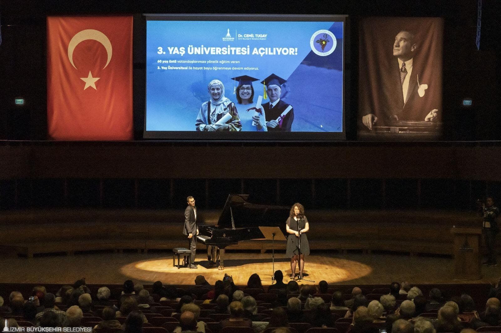 İzmir’de Ileri Yaşta Eğitimin Yeni Kapıları Açılıyor0