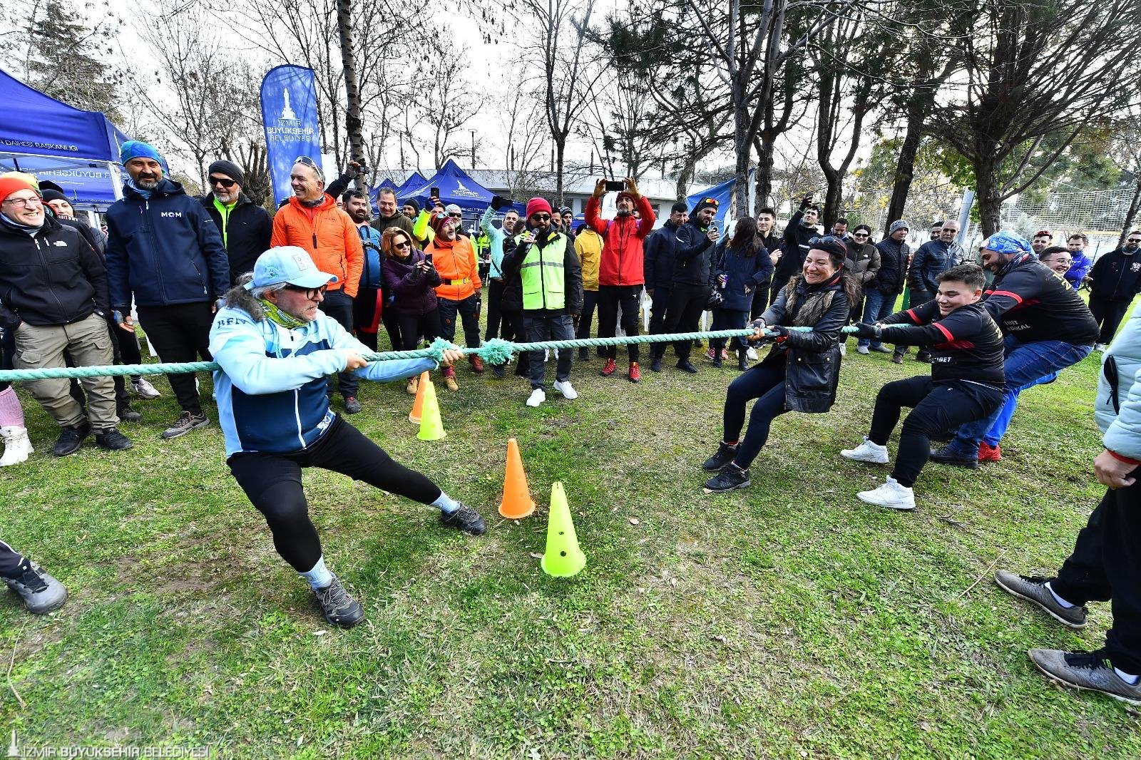 İzmir’de Pedallar Sağlık Için Çevrildi (1)