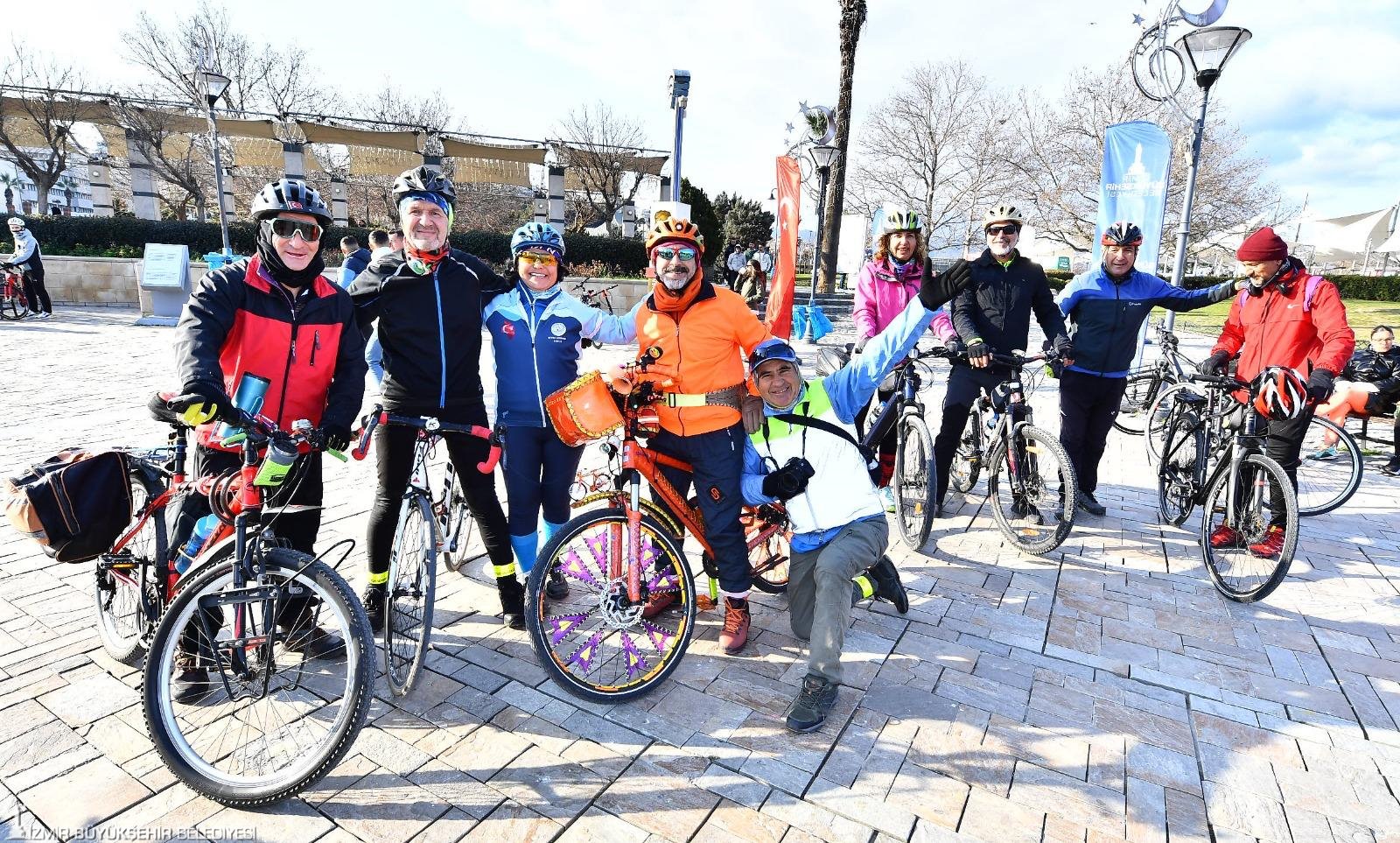 İzmir’de Pedallar Sağlık Için Çevrildi (3)