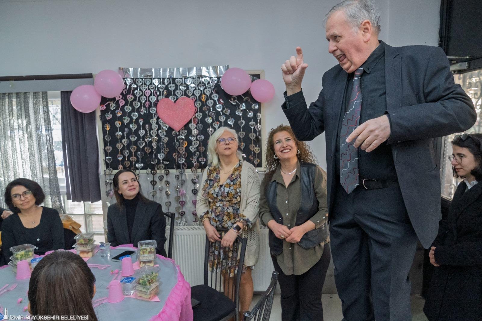 İzmir’de Sağır Ve Işitme Engelli Kadınlarla Bir Araya Gelindi (8)