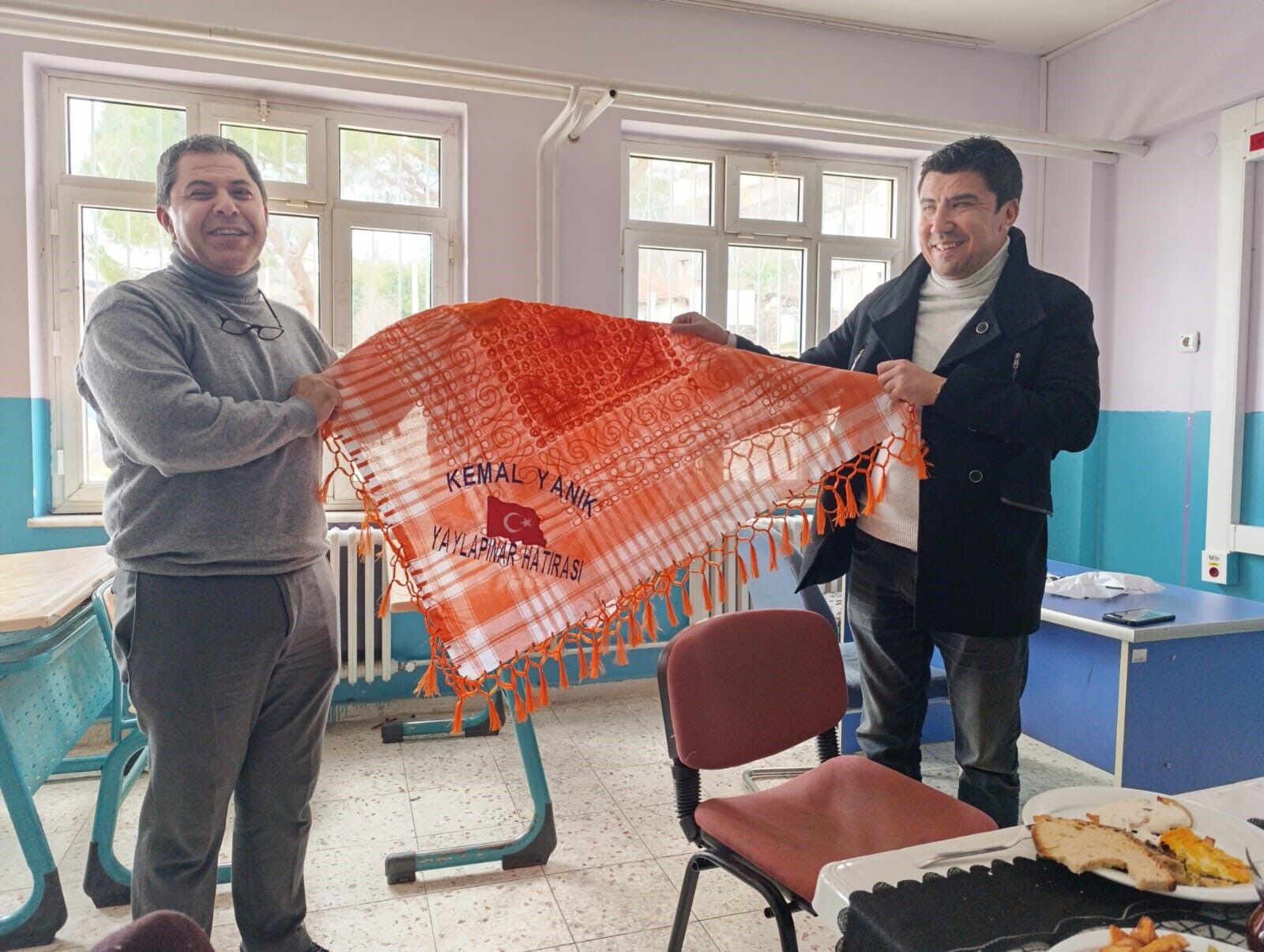 İzmirli Hayırseverden Aydınlı Öğrencilere Destek (2)