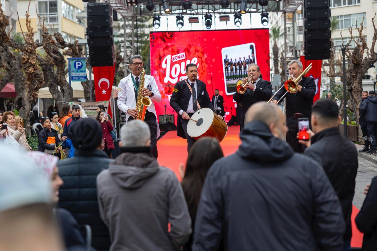 İzmirliler Konak'ta Love Fest’te Buluştu! (5)