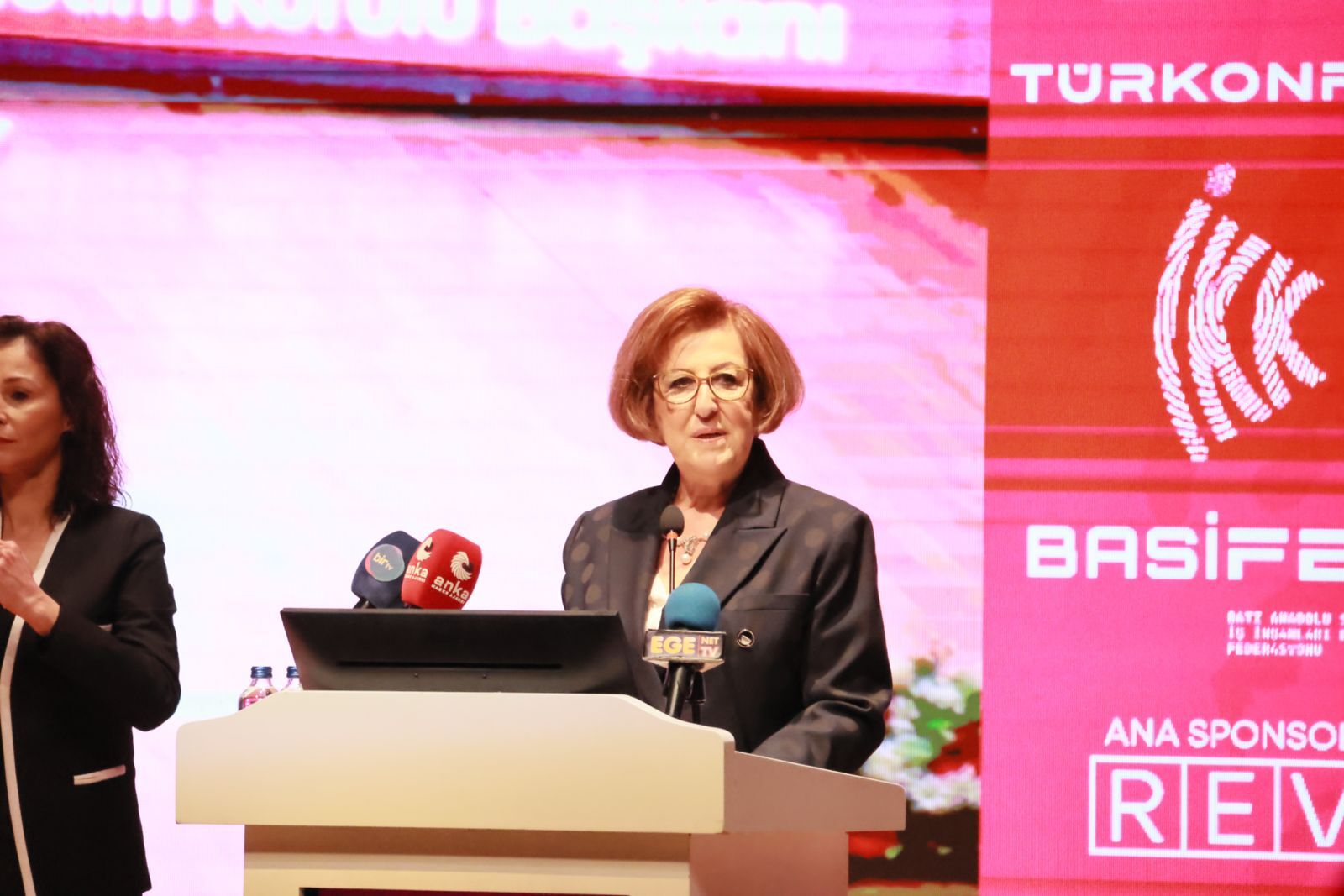 Kadın Ve İktisat Kongresi’nde ‘Kadının Iş Dünyasındaki Yeri’ Vurgusu (3)