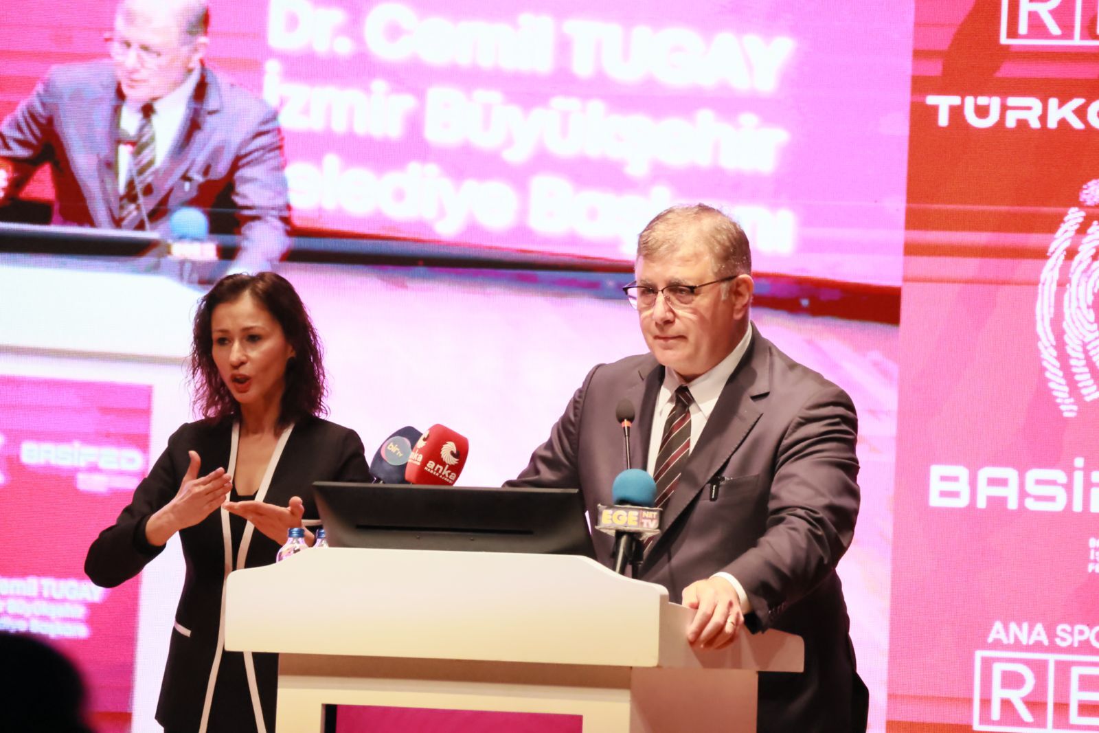 Kadın Ve İktisat Kongresi’nde ‘Kadının Iş Dünyasındaki Yeri’ Vurgusu (7)