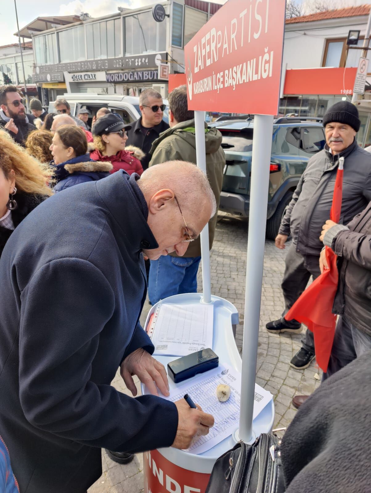 Karaburun'da Ümit Özdağ'a Özgürlük Standı Kuruldu (2)