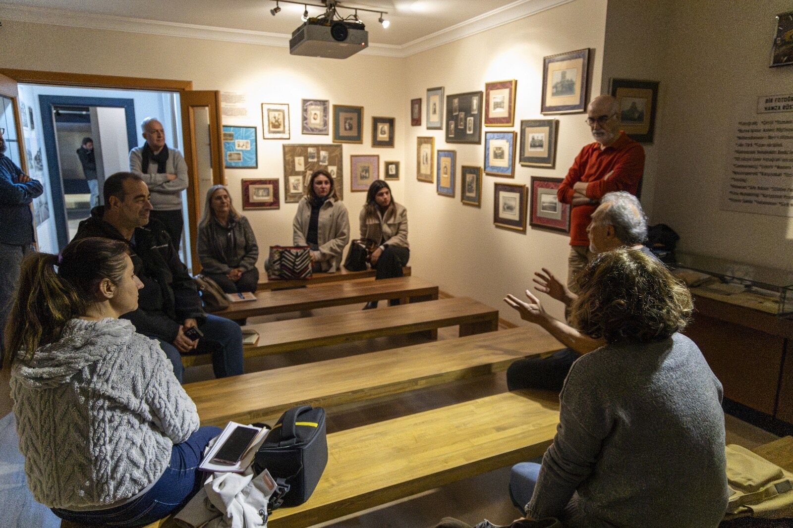 Karşıyaka'da Fotoğraf Eğitim Seminerleri Başladı (4)