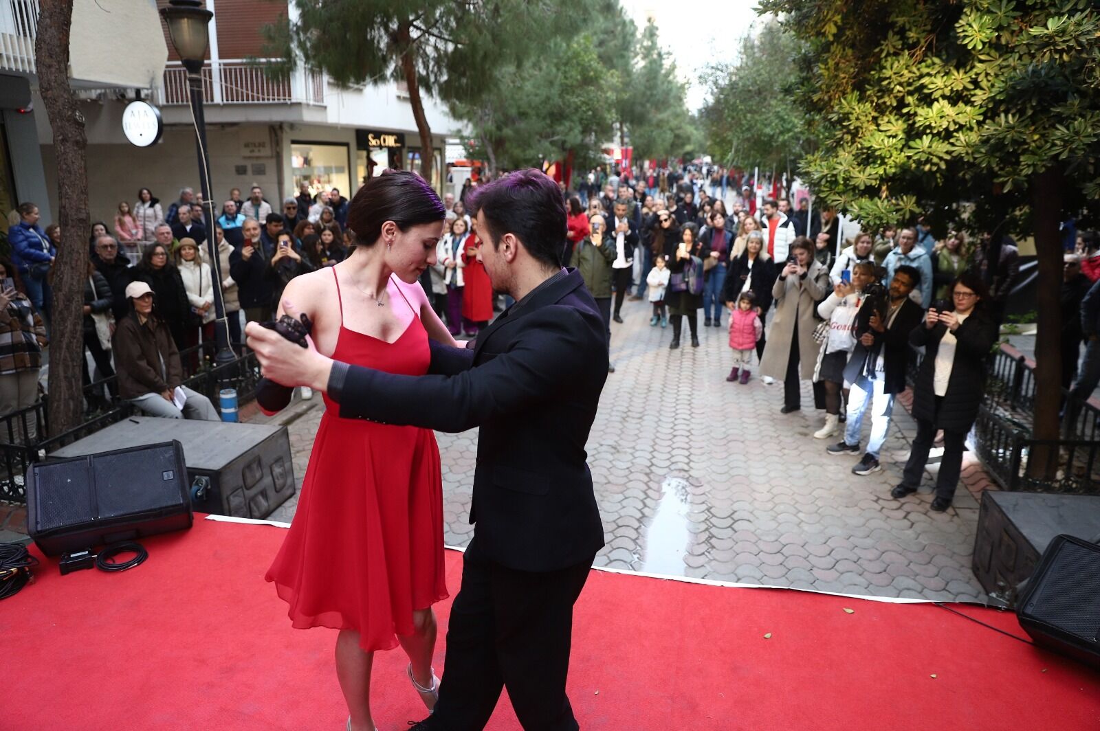 Konak'ta Love Fest Rüzgarı Esti (10)